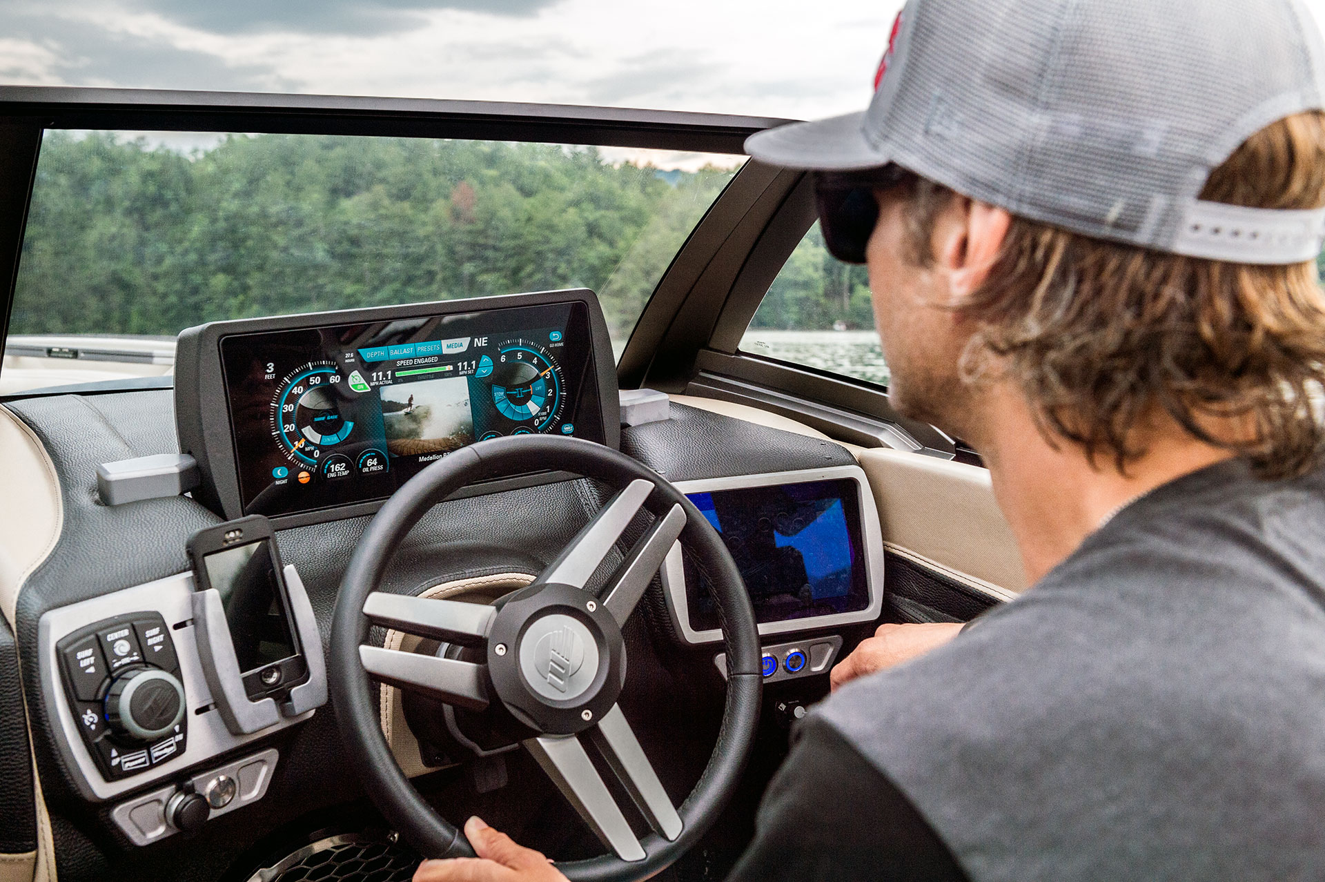 How to Make a Perfect Wake or Wave Behind your Malibu Boat
