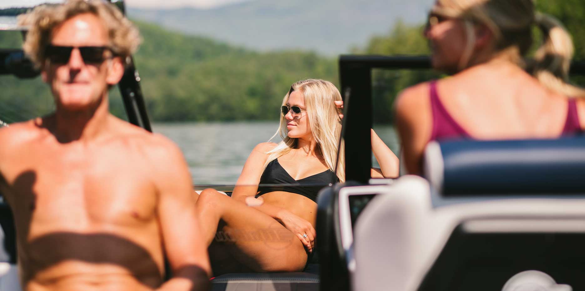 Malibu Boats 20 VTX, The Most Versatile Crossover Tow Boat