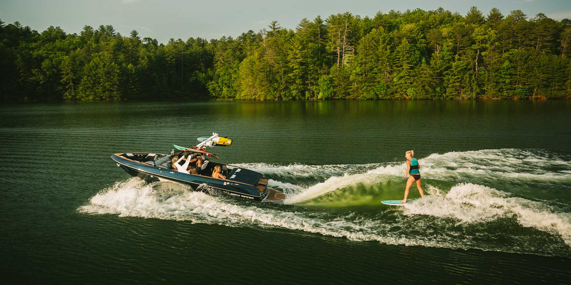 Malibu Boats 20 VTX, The Most Versatile Crossover Tow Boat