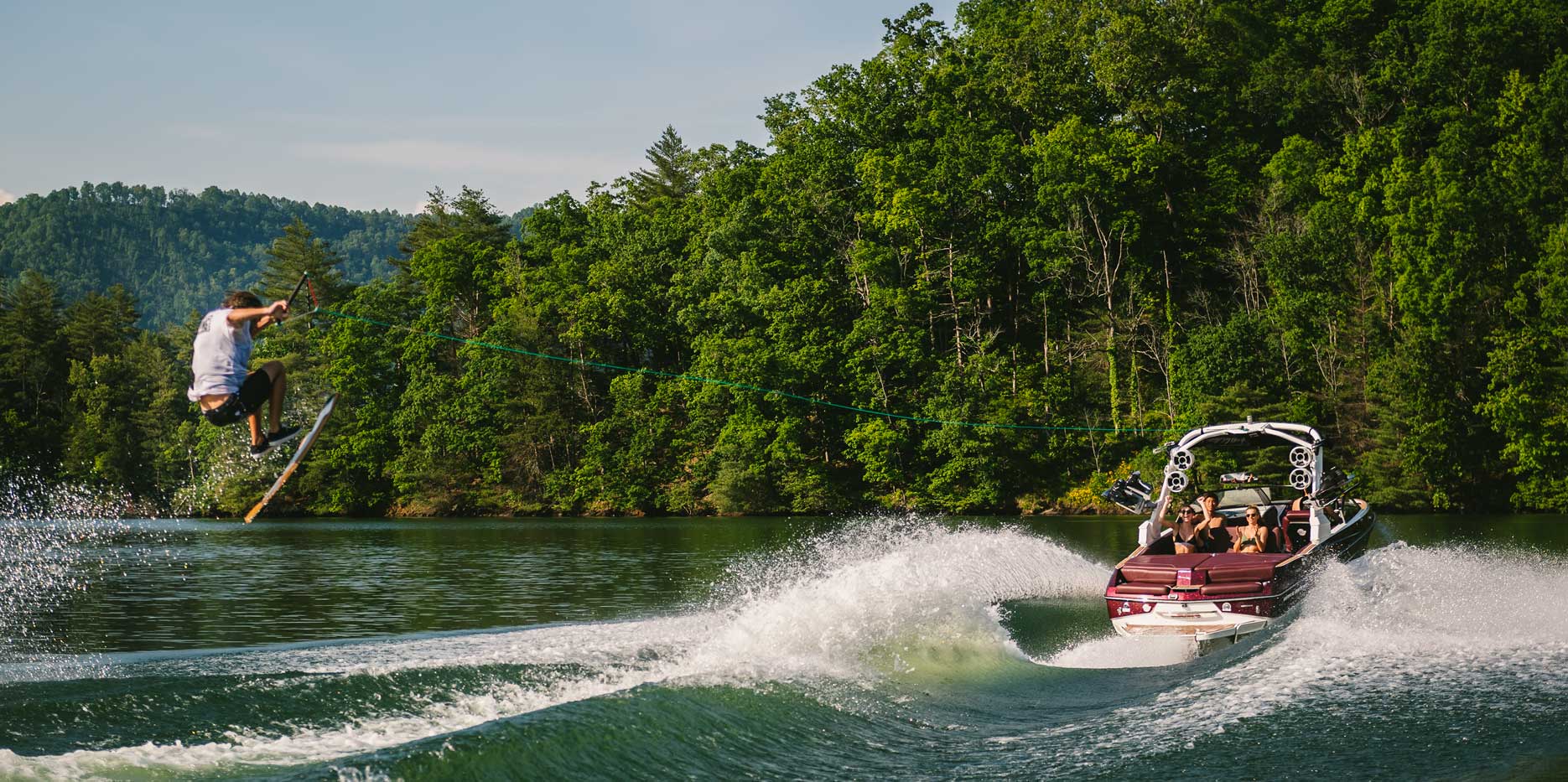 Setting up boosty wakes and waves customizable to each rider has never been easier.