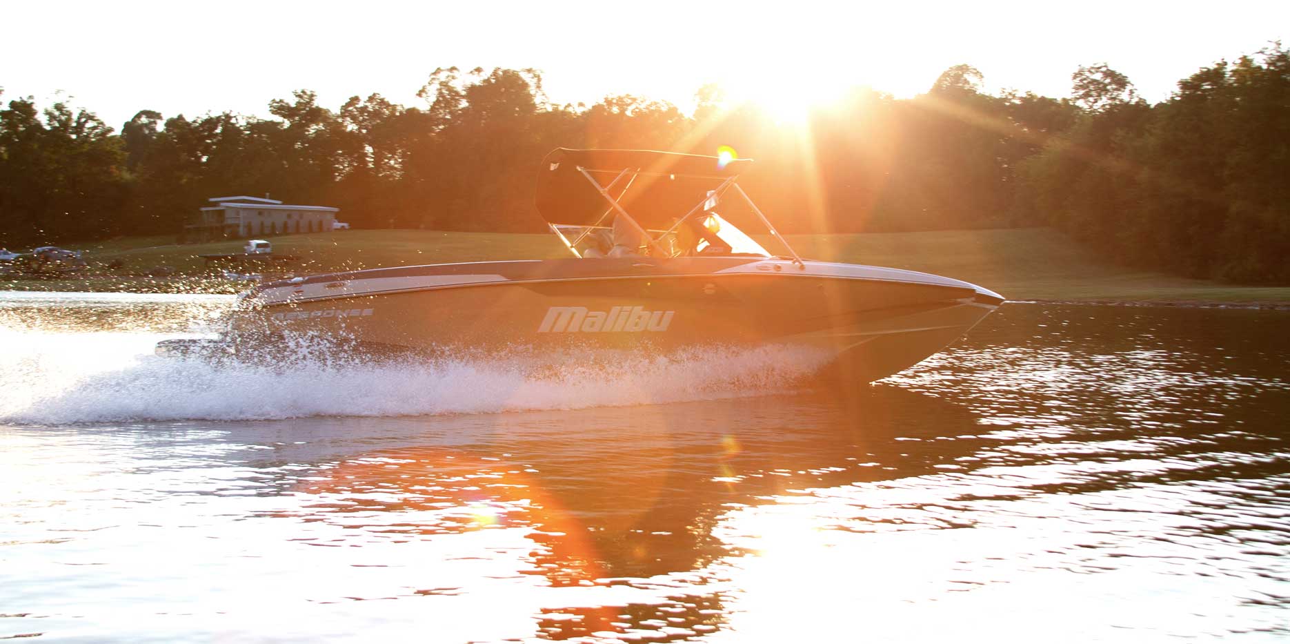 Malibu Boats TXi Response Closed Bow Slalom Boat