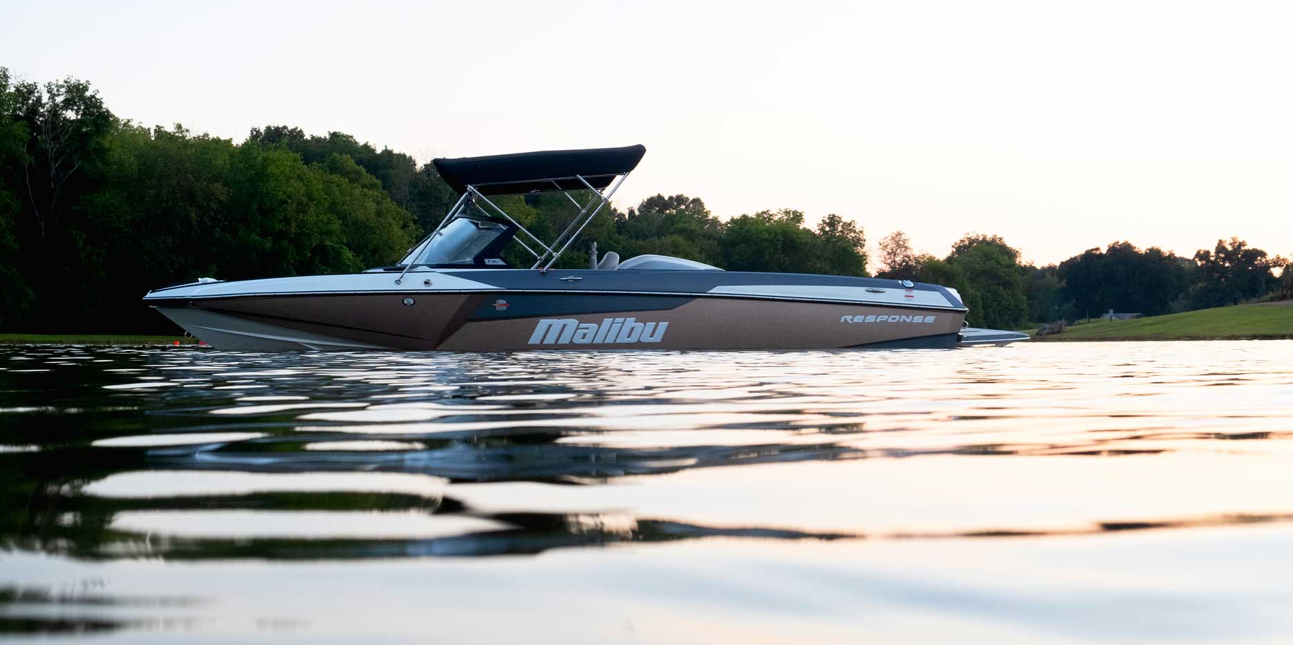 Malibu Boats TXi Response Closed Bow Slalom Boat