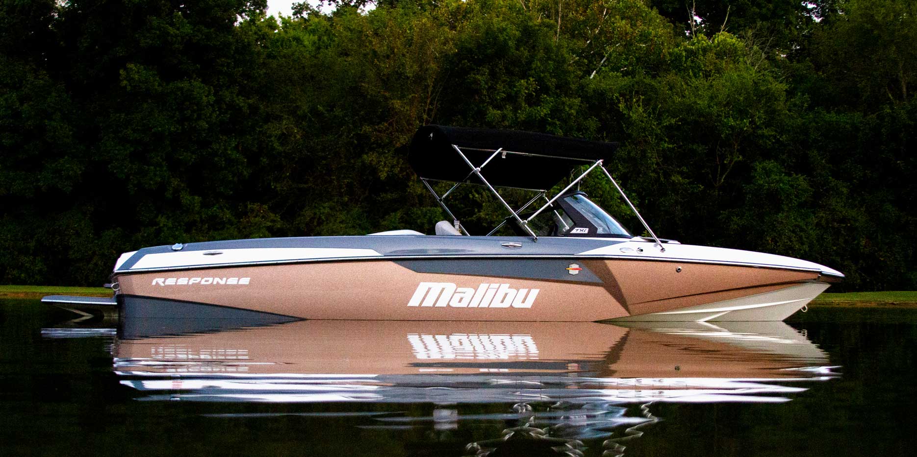 Malibu Boats TXi Response Closed Bow Slalom Boat