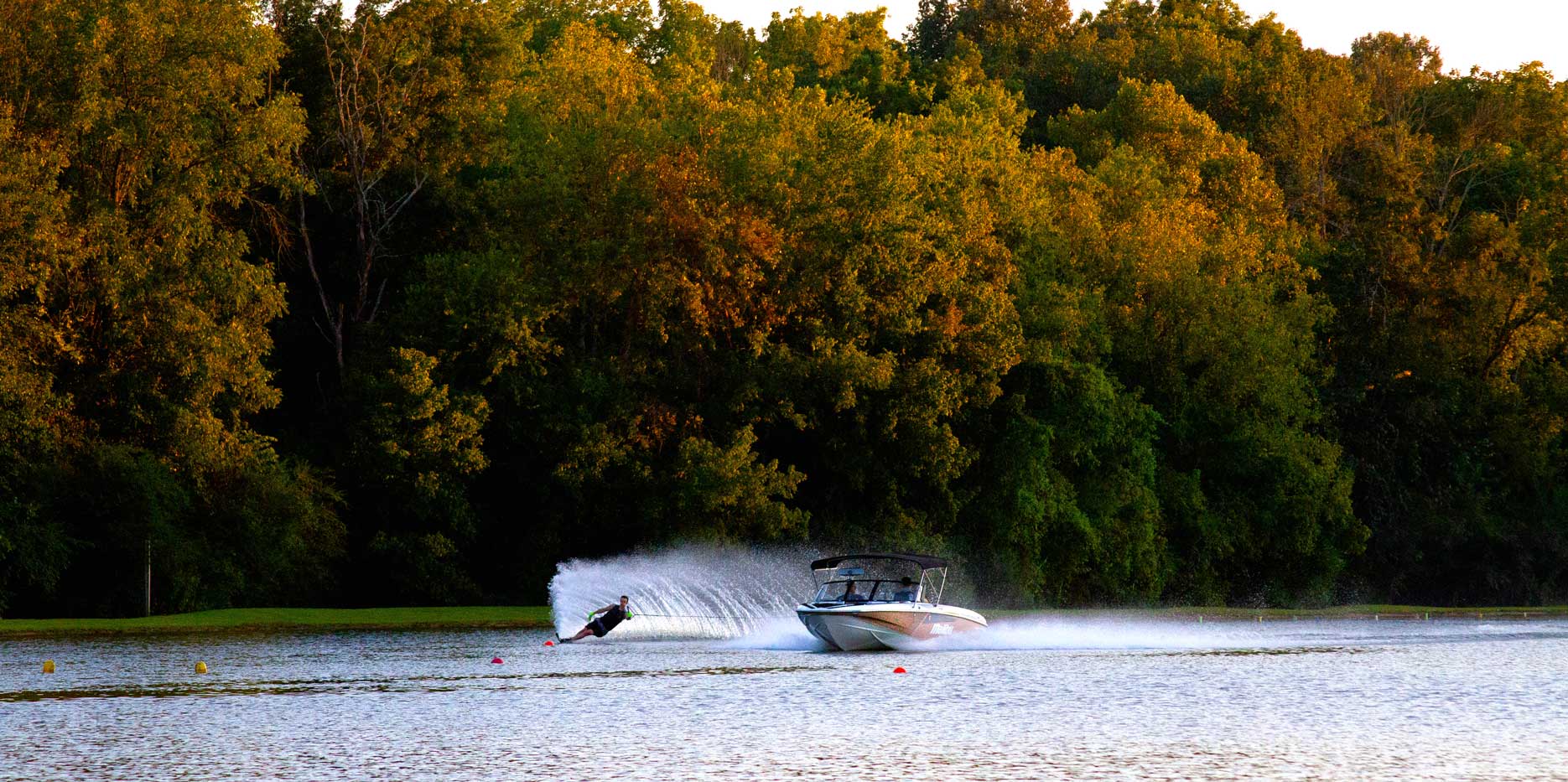 Malibu Boats TXi Response Closed Bow Slalom Boat