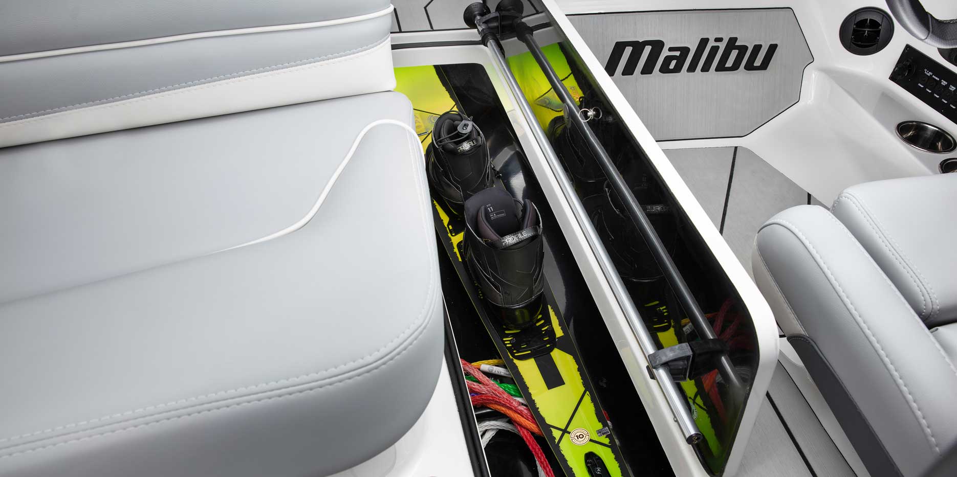 Malibu Boats TXi Response Open Bow Slalom Boat