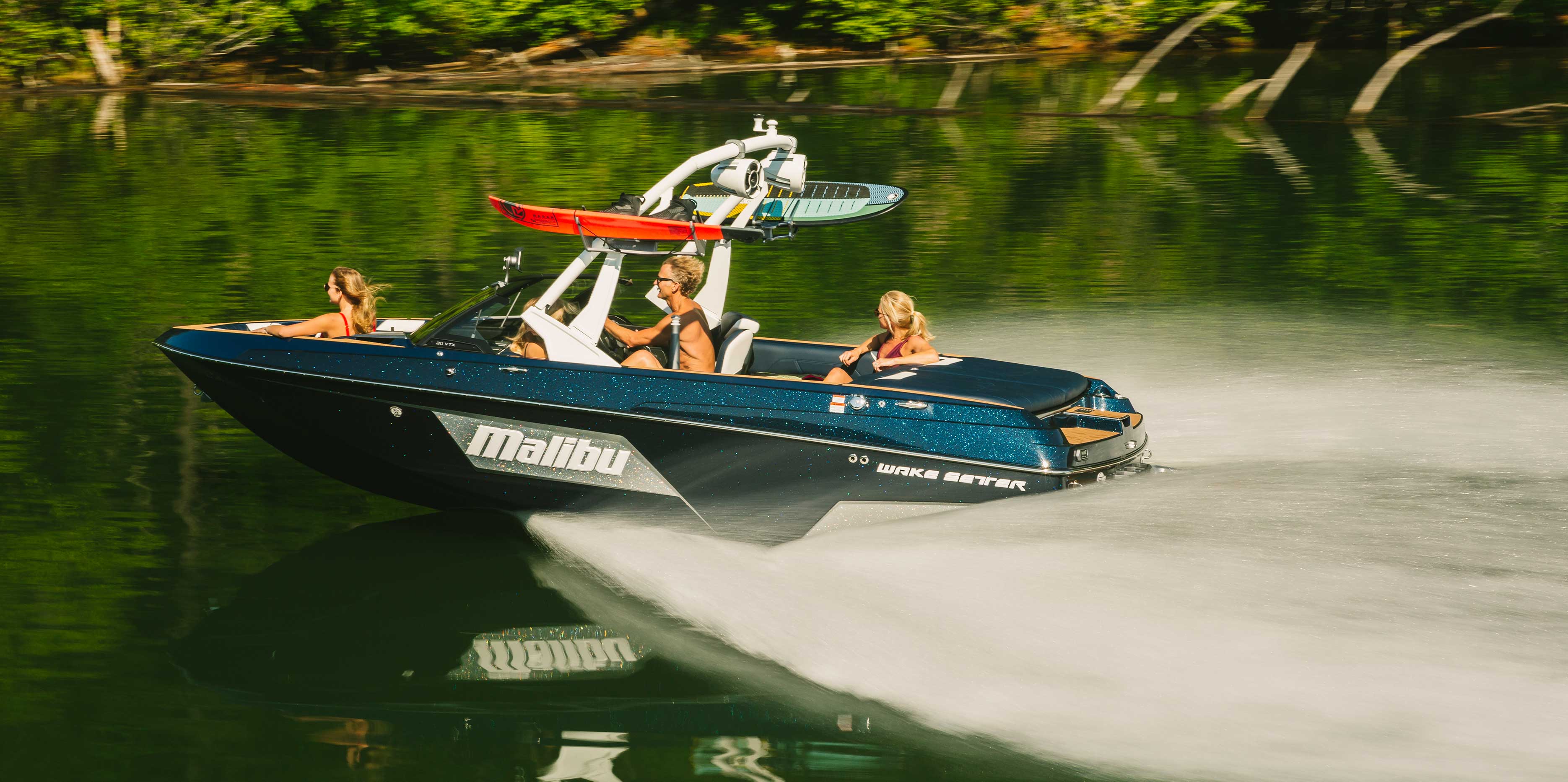 Malibu Boats 20 VTX, The Most Versatile Crossover Tow Boat