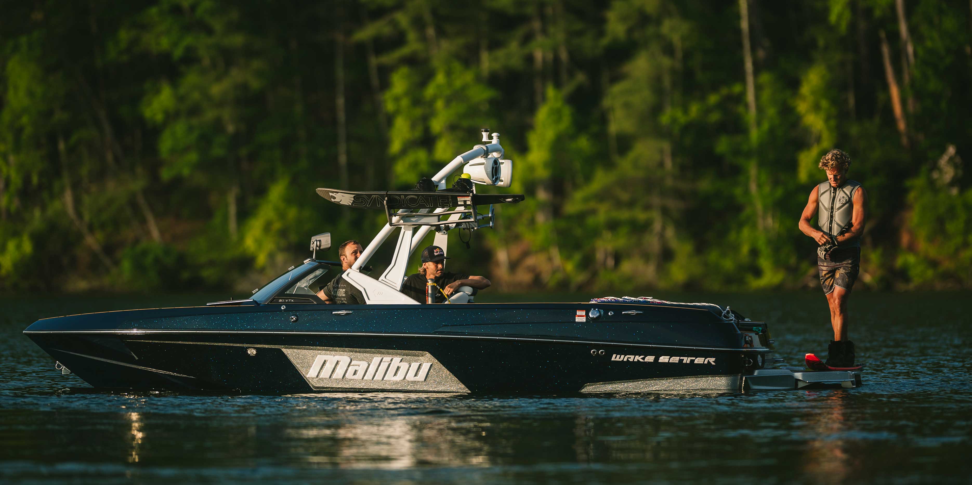 Malibu Boats 20 VTX, The Most Versatile Crossover Tow Boat