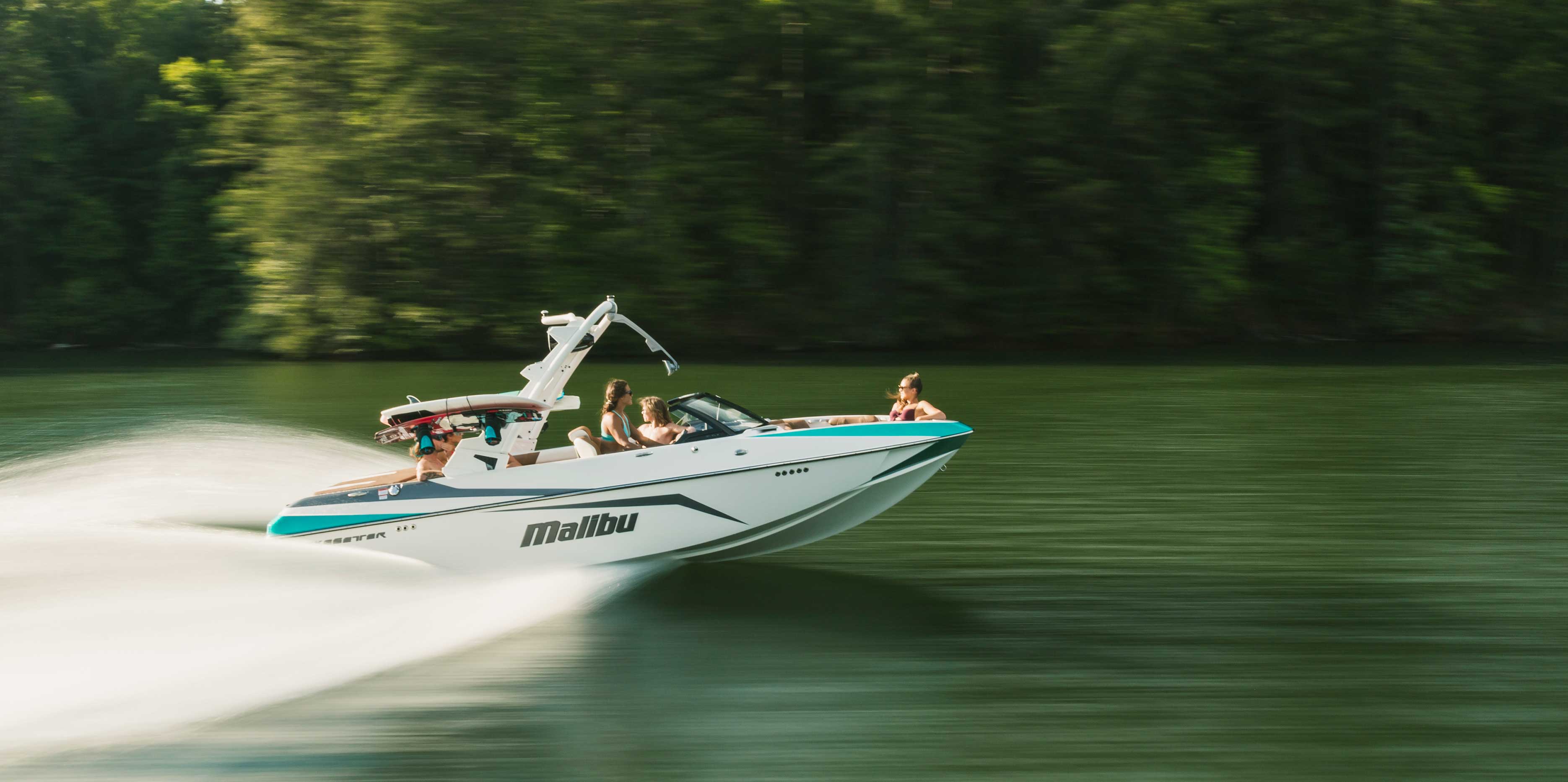 2021 Malibu Boats Wakesetter 21 VLX running