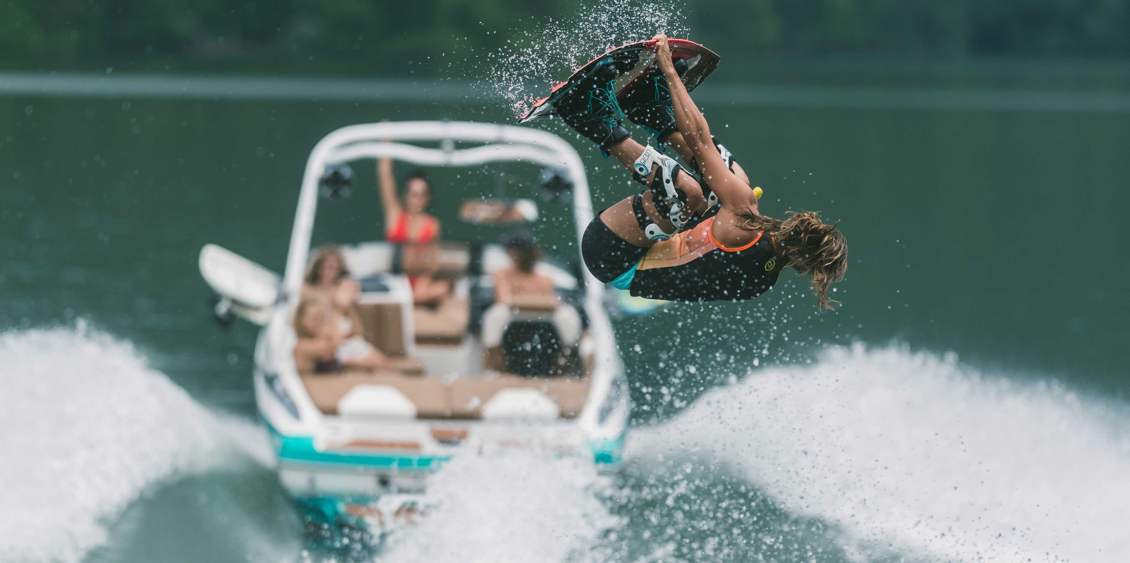 2021 Malibu Boats Wakesetter 21 VLX Wakeboarding