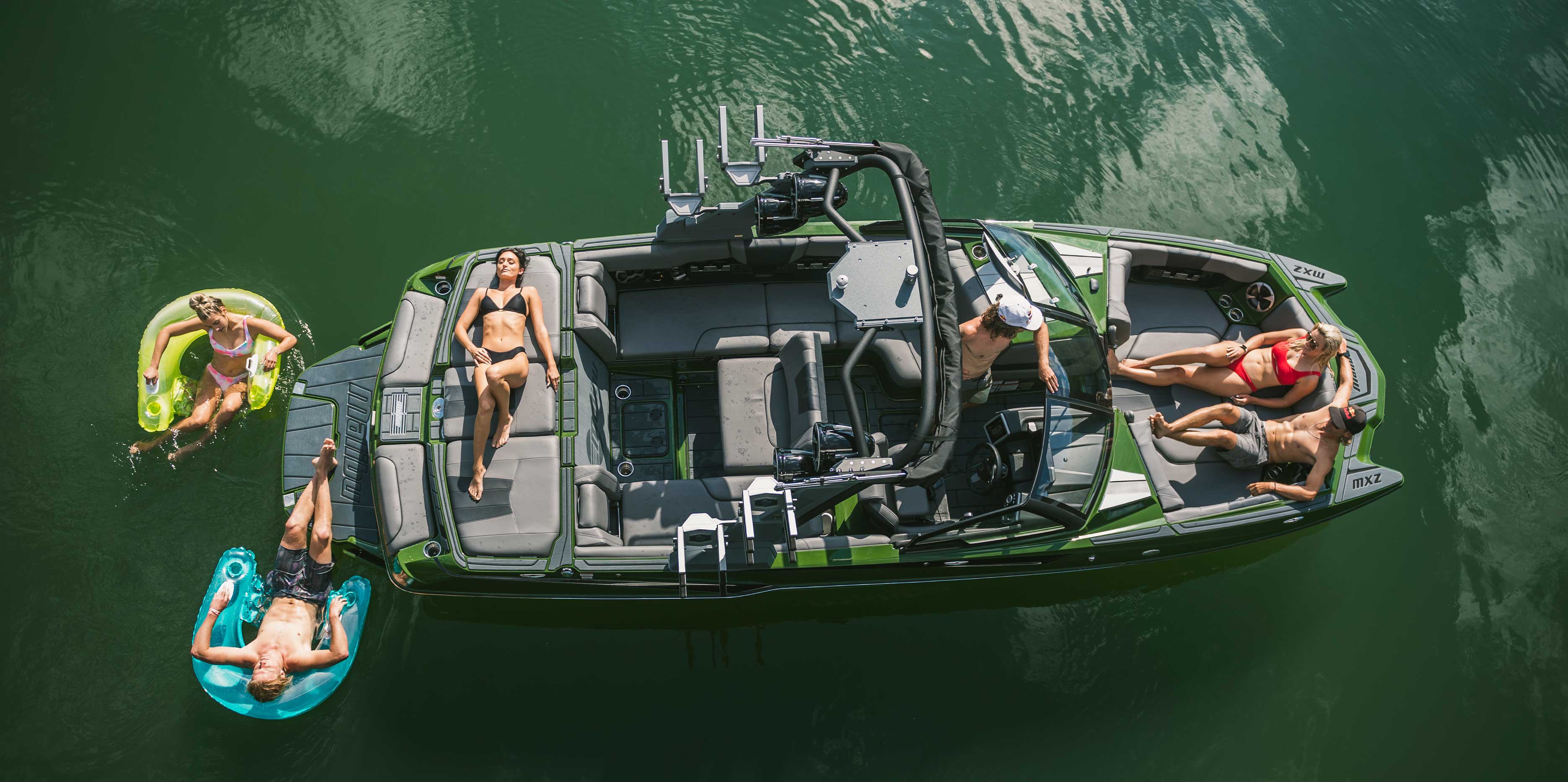 Malibu 23 MXZ Overview