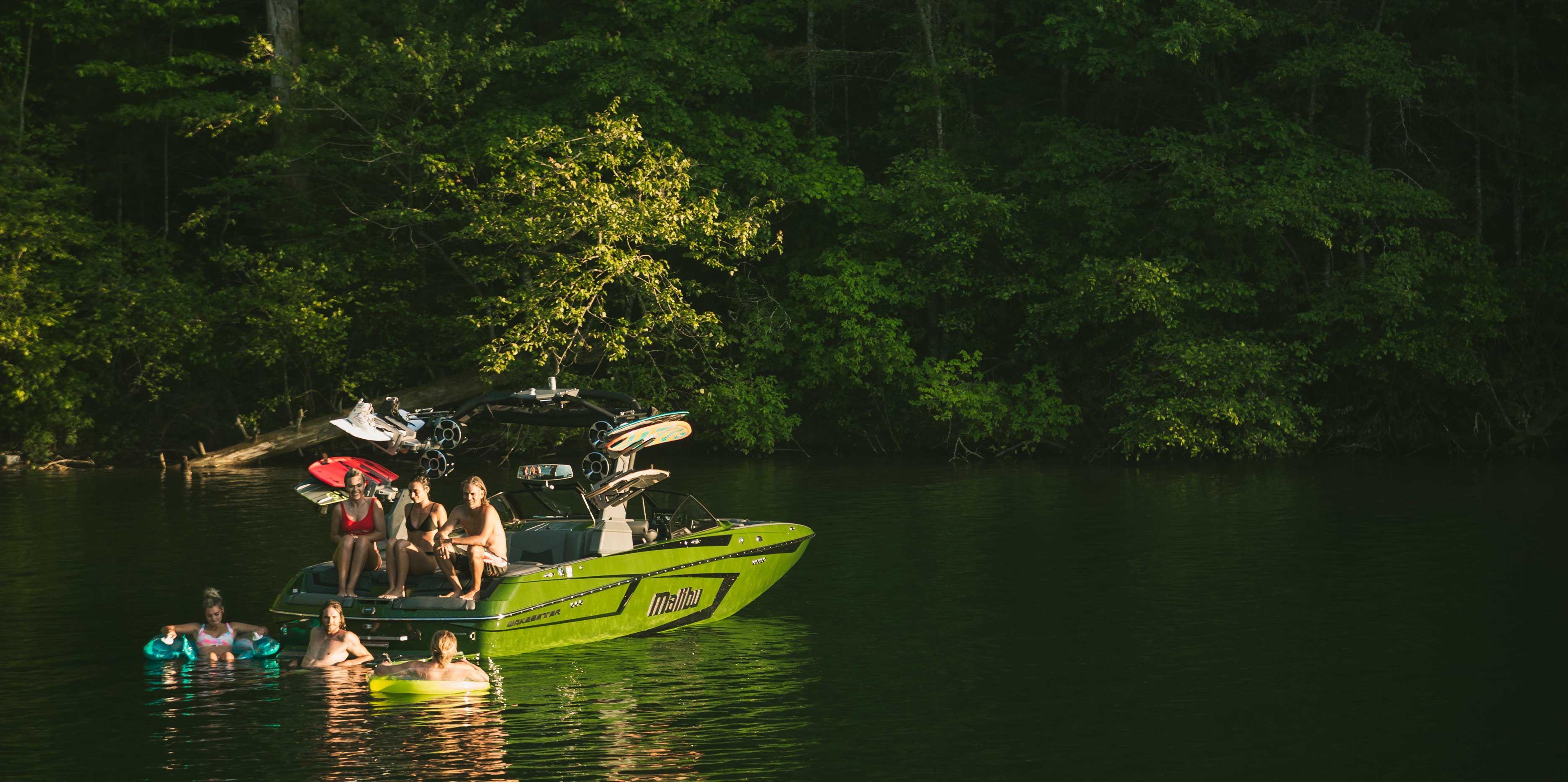 Malibu Boats 23 MXZ floating
