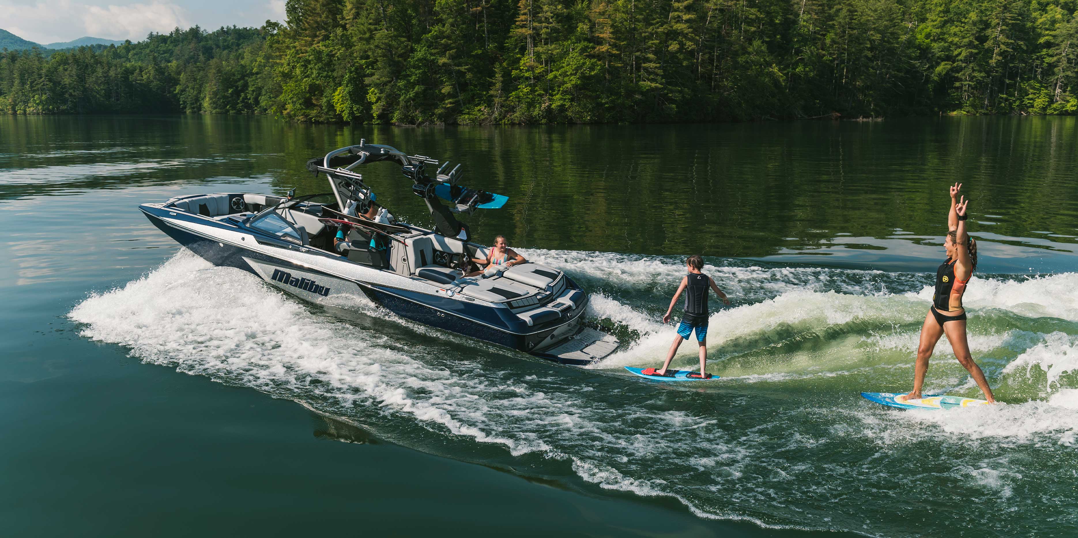Malibu 24 MXZ wave curl