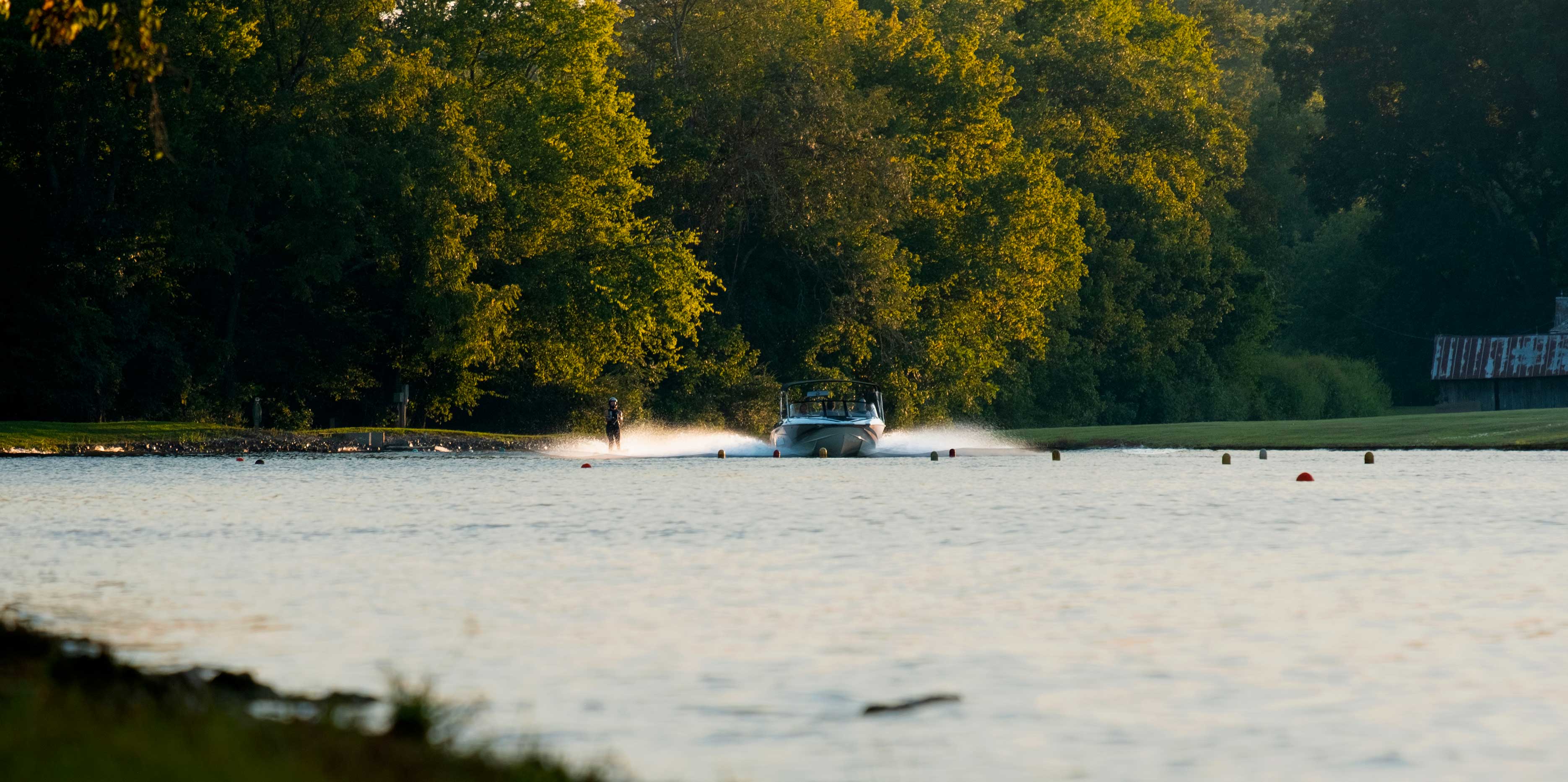 Malibu Boats TXi Response Closed Bow Slalom Boat