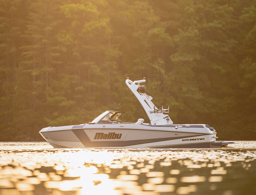 Malibu Boats All-New 2022 21 LX