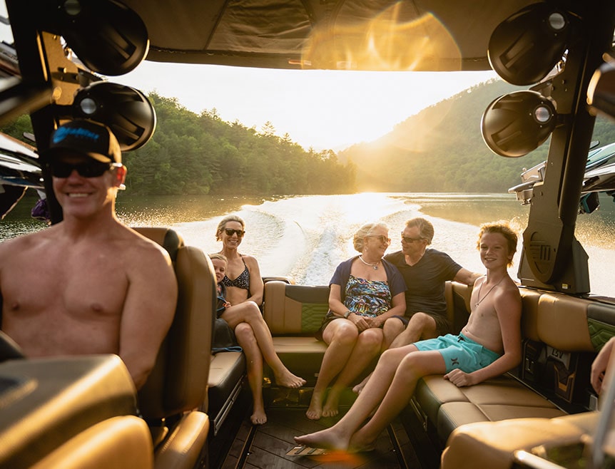 Malibu Boats All-New 2022 25 LSV