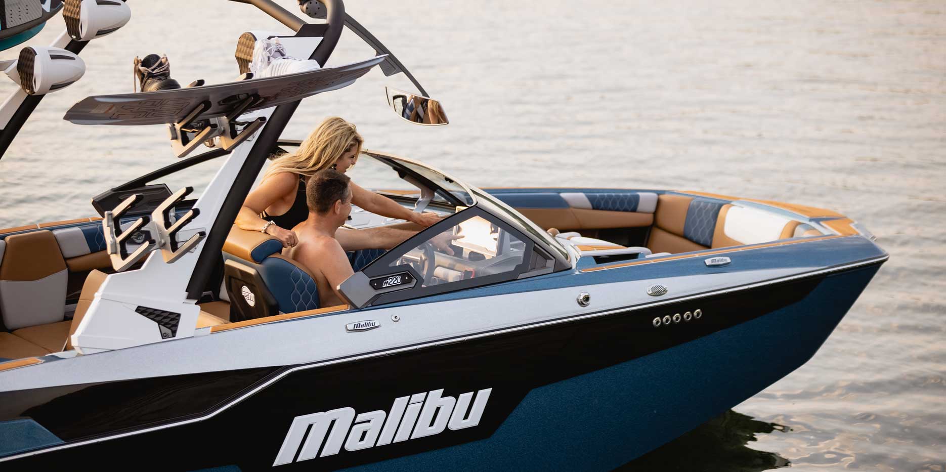 Premium Malibu Boats M220