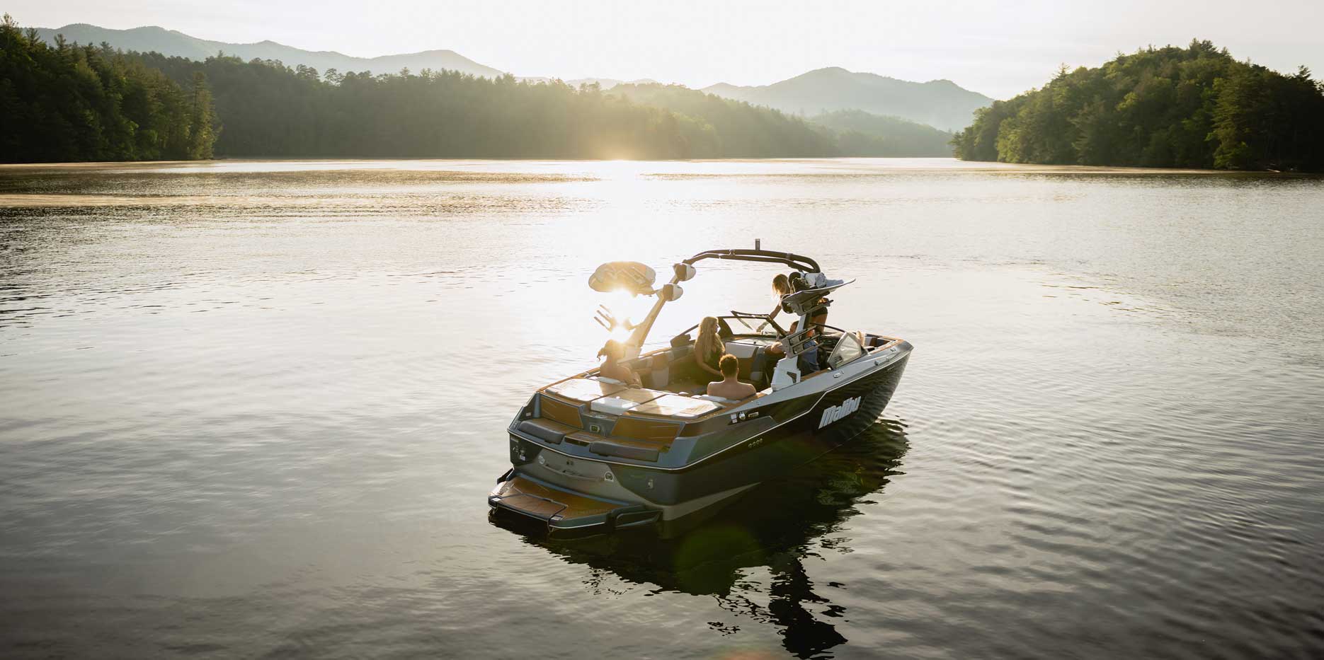 Luxury Malibu Boats M220