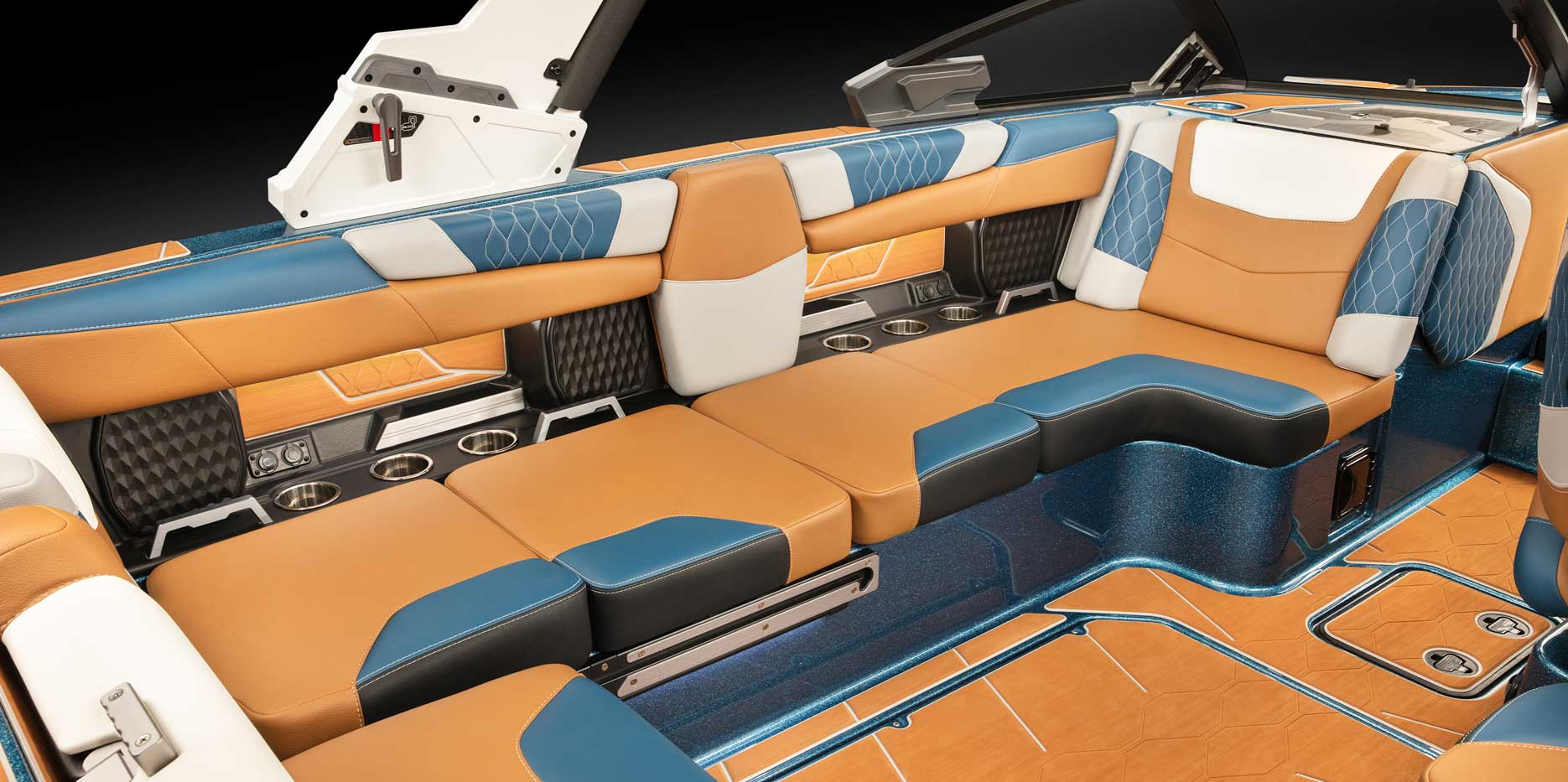 Malibu Boats M220