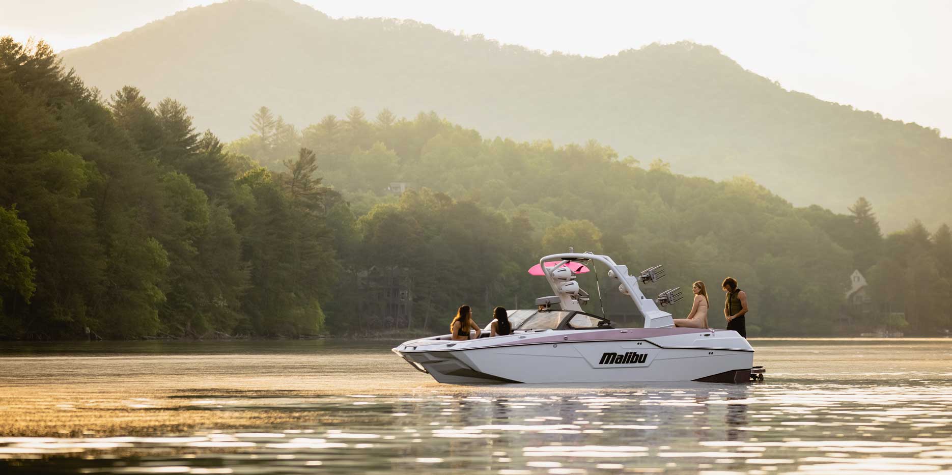 The most luxurious towboat in the world, Malibu Boats M240