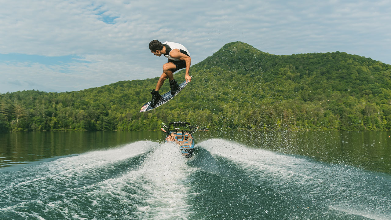 Axis Pro Athlete, Guenther Oka; Wakeboard Wrap Heel Side Front Side 360 | Axis Wake