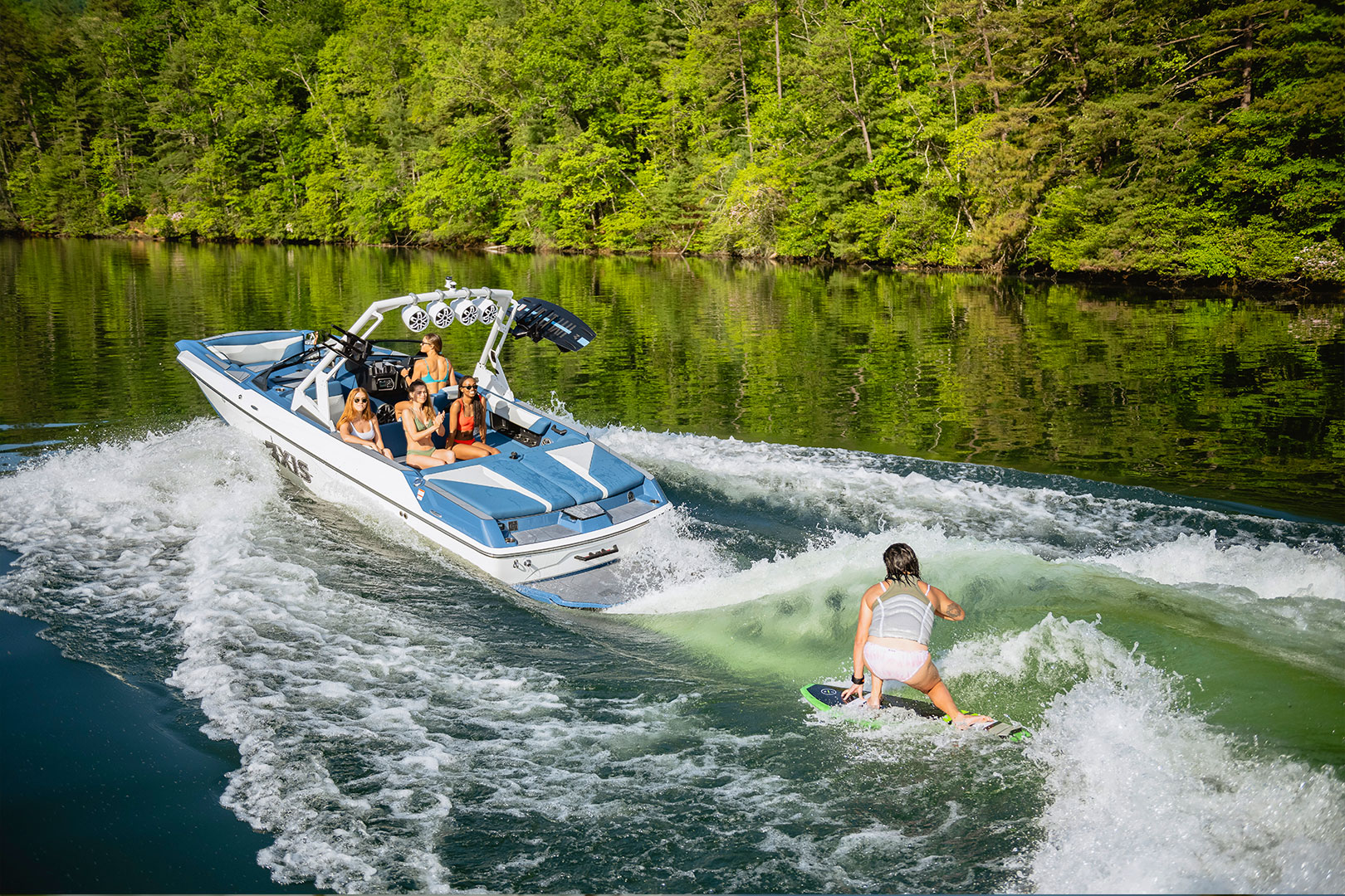 Axis Pro Athlete, Bec Gange, Wakesurfing Behind Axis A22