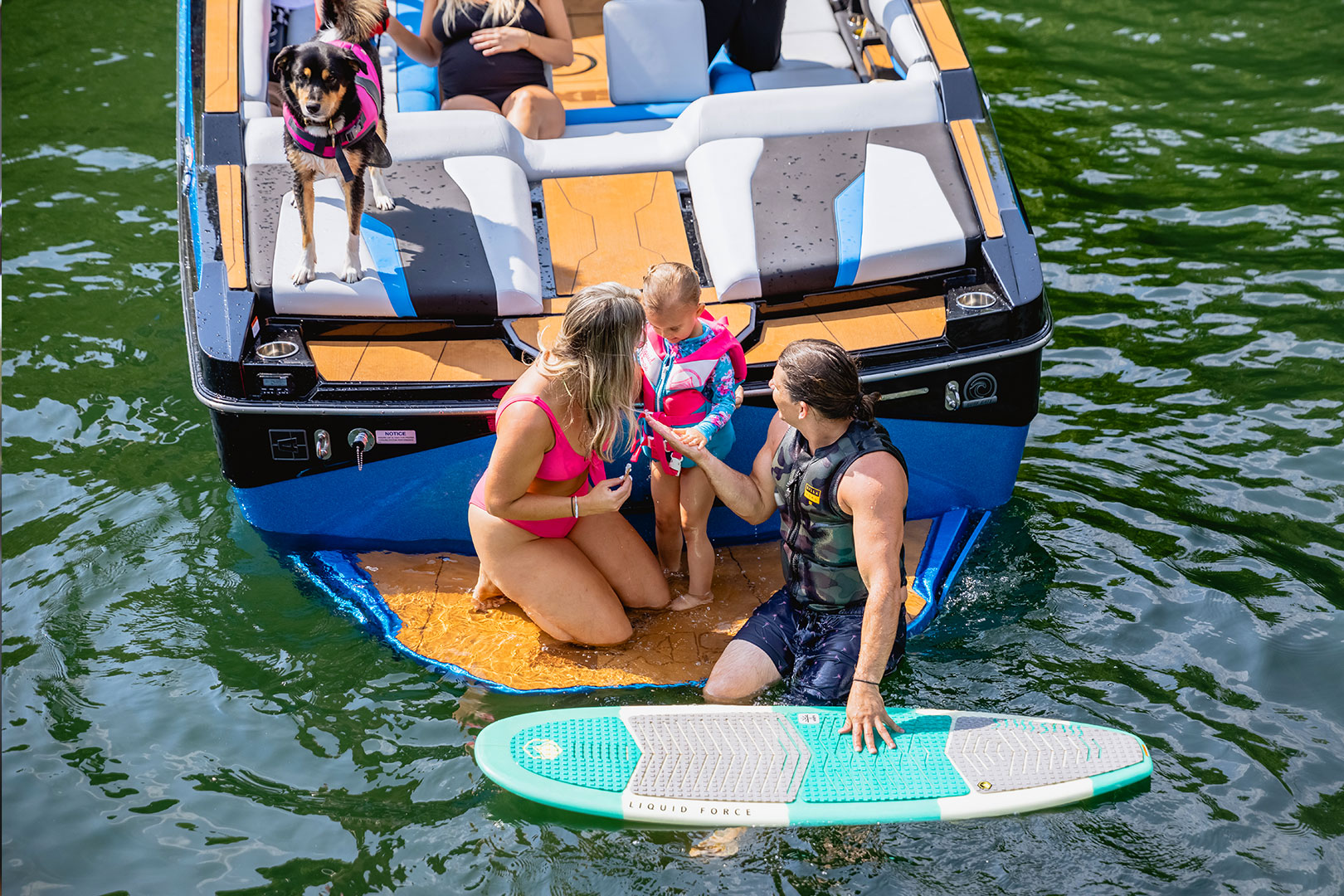 Swim Step Platform on Axis T250