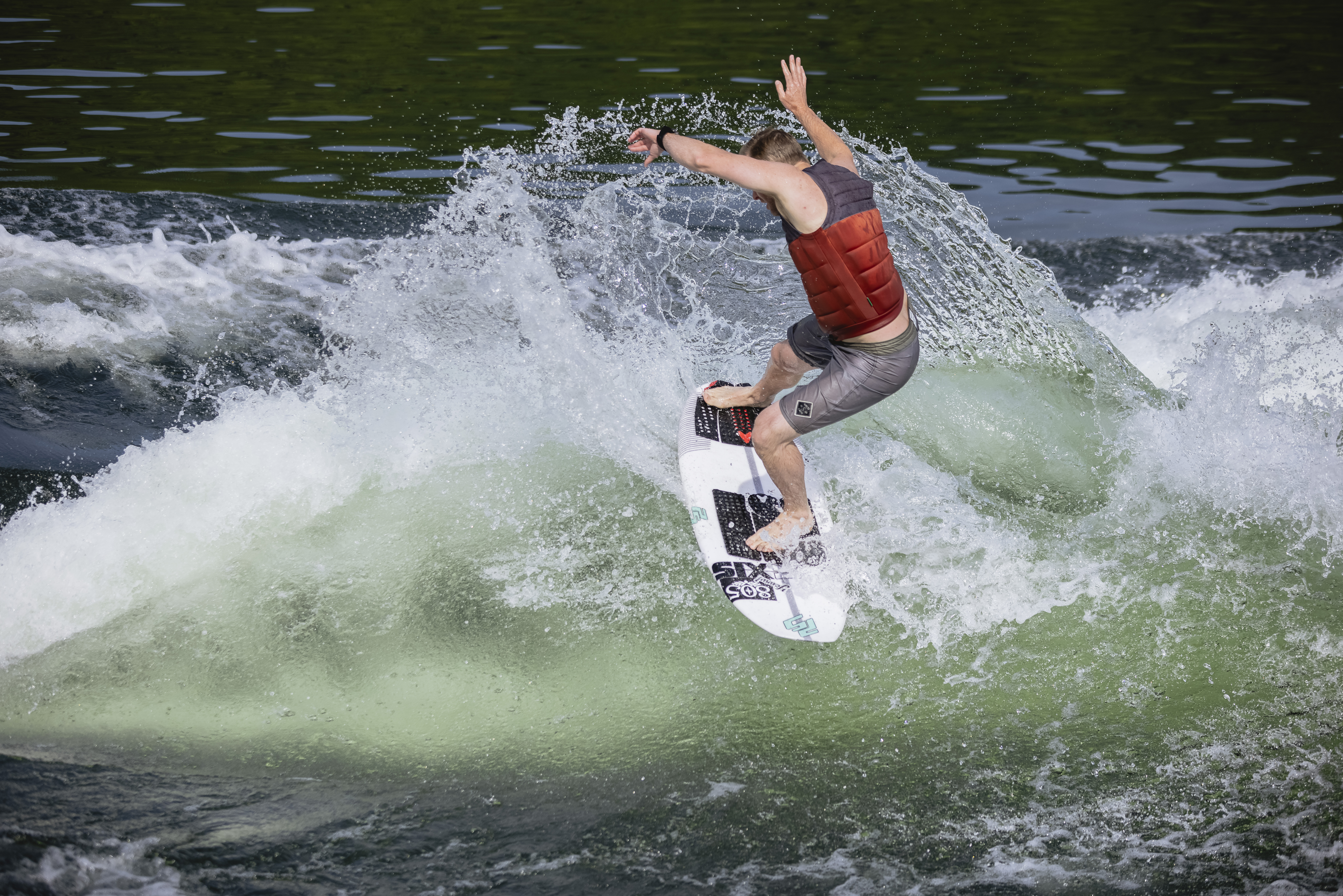 Axis Wake Wakesurfing