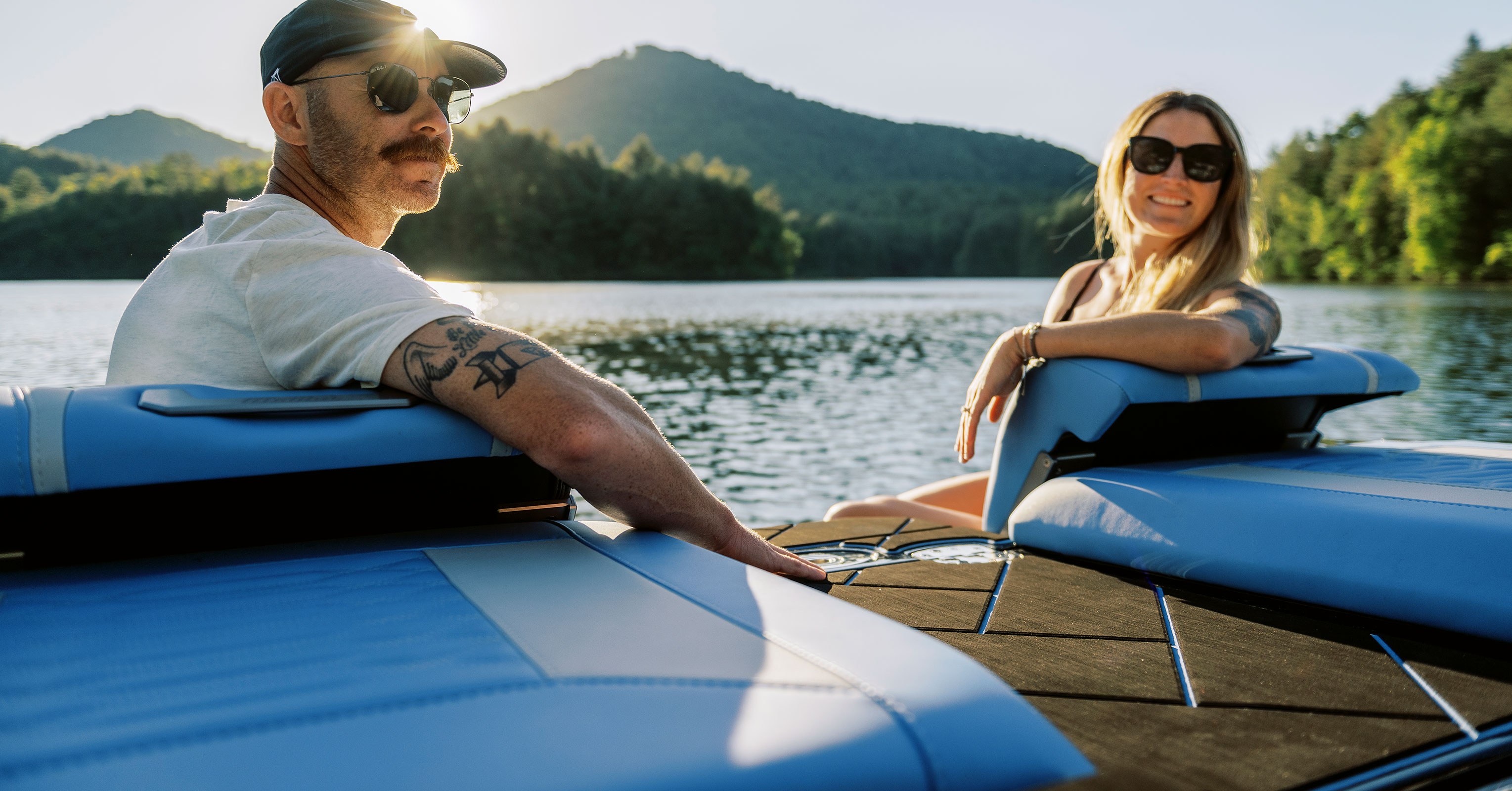 Transom Walkthrough & Rear Loungers