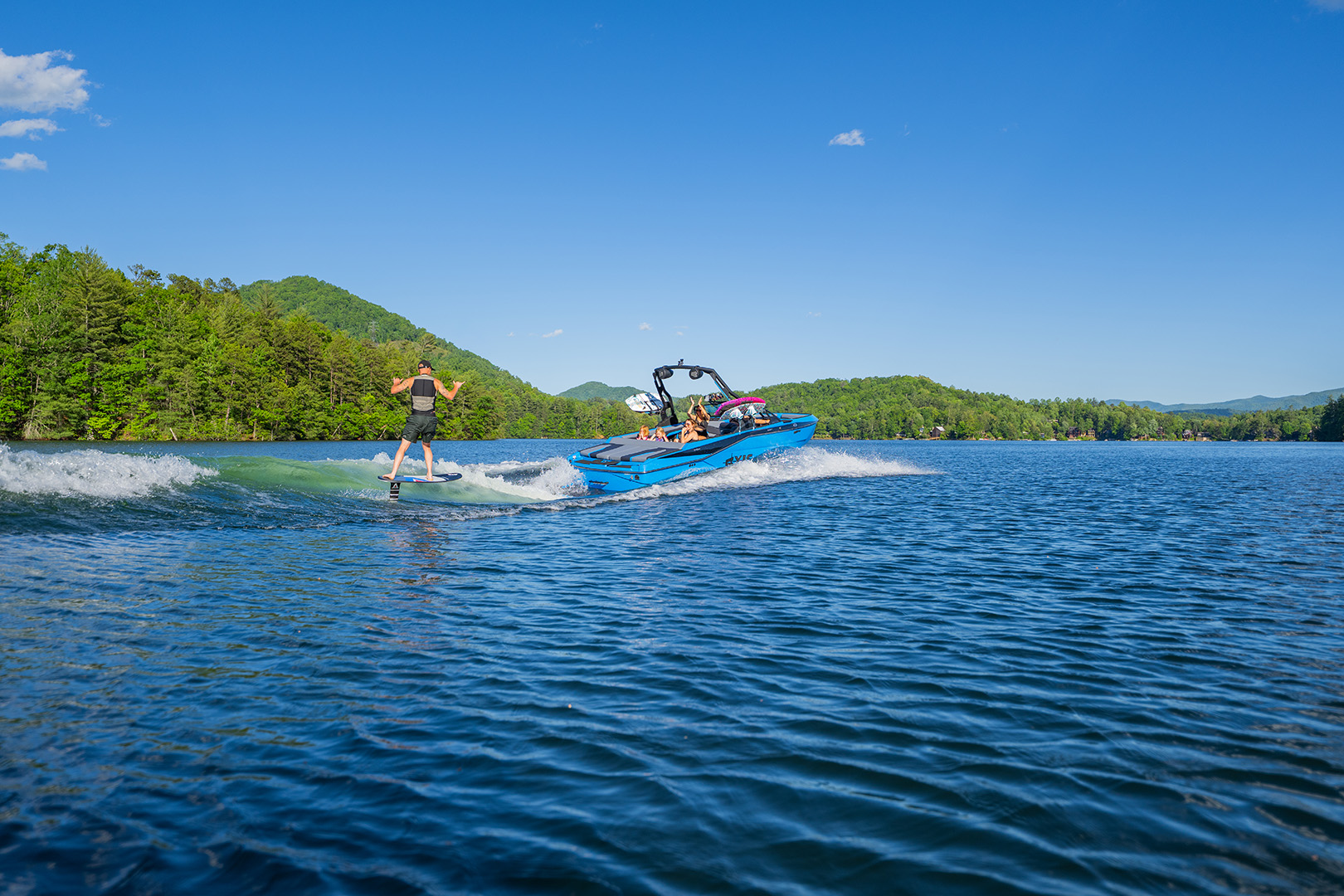 2026 Axis T220 Wakeboarding