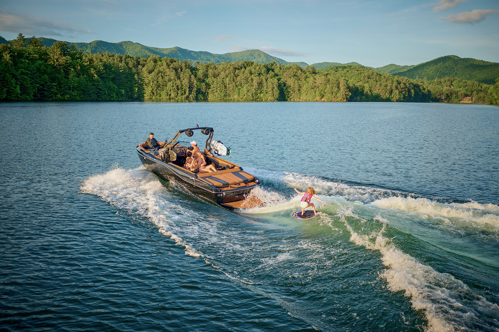 2026 Axis T235 Wake Plus™ Hull for Wakesurfing