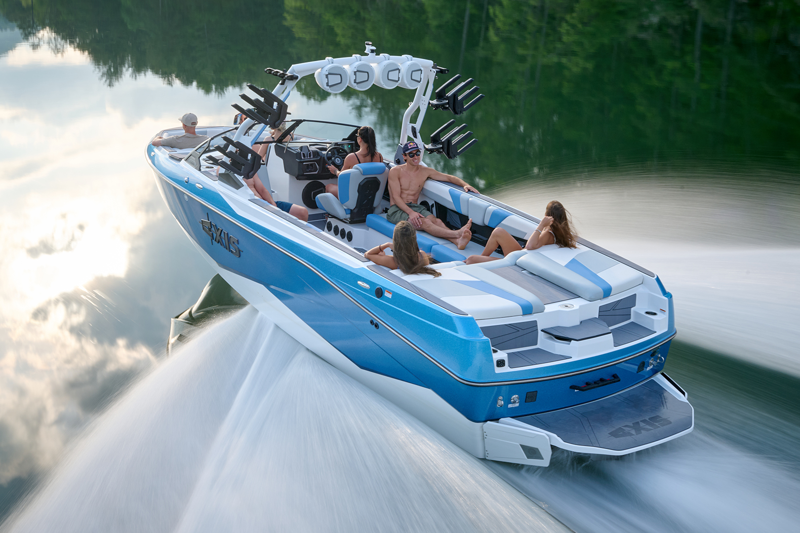 The Wake Plus Hull™ creates clean, scalable waves that bring the stoke every session.