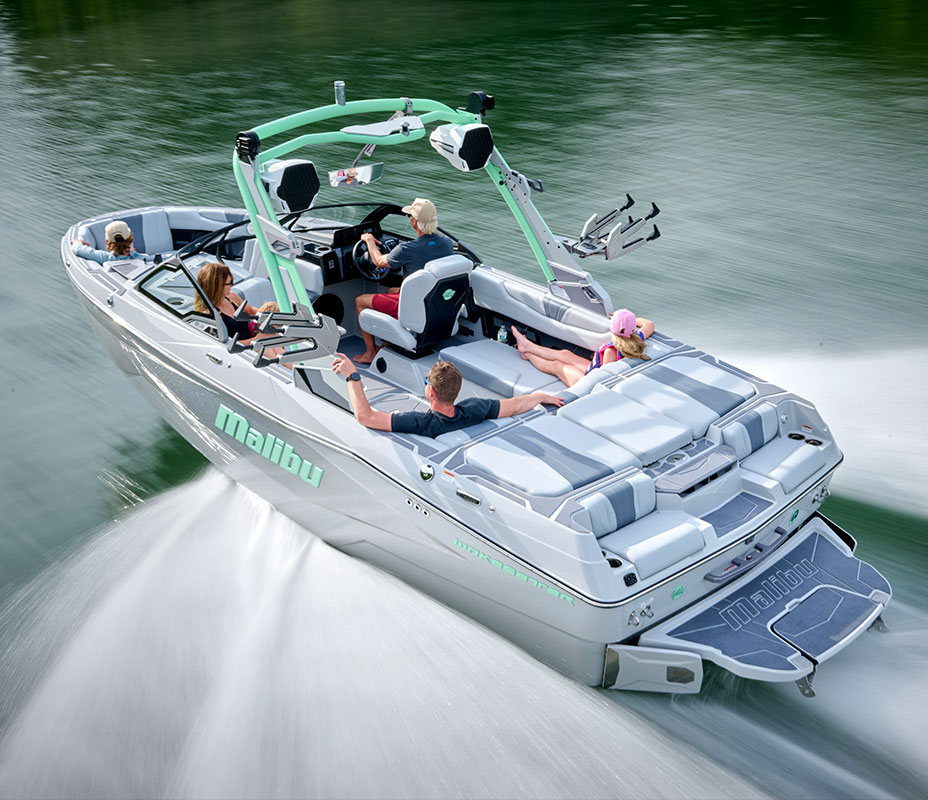 Malibu Boats 2025 All-New 22 LSV