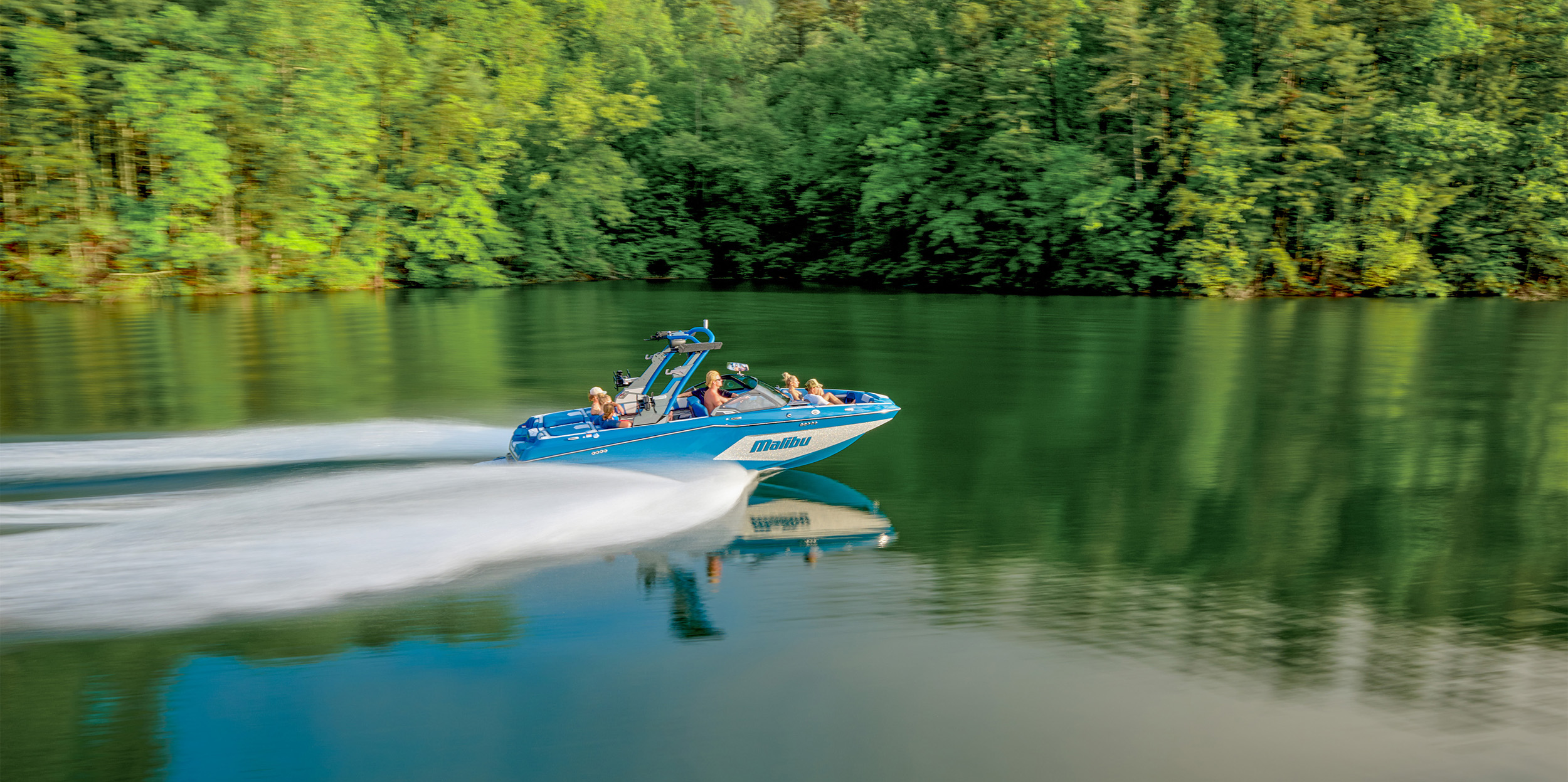 Malibu Wakesetter 22 MXZ Exterior Style