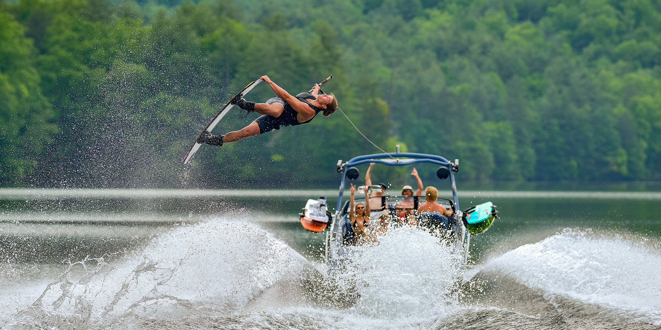 Malibu Wakesetter 22 MXZ Lounge Interior