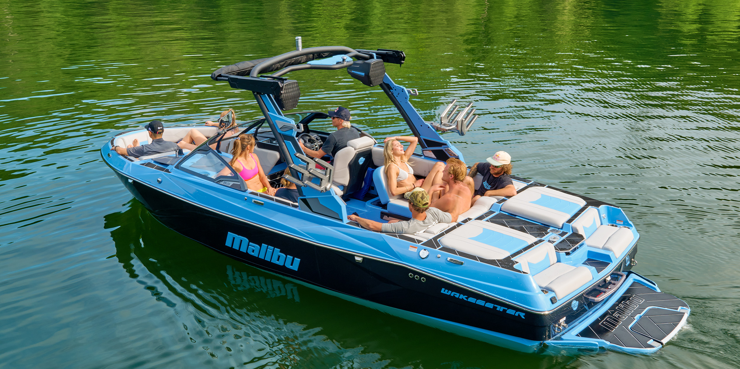 2026 Malibu Wakesetter Trailering
