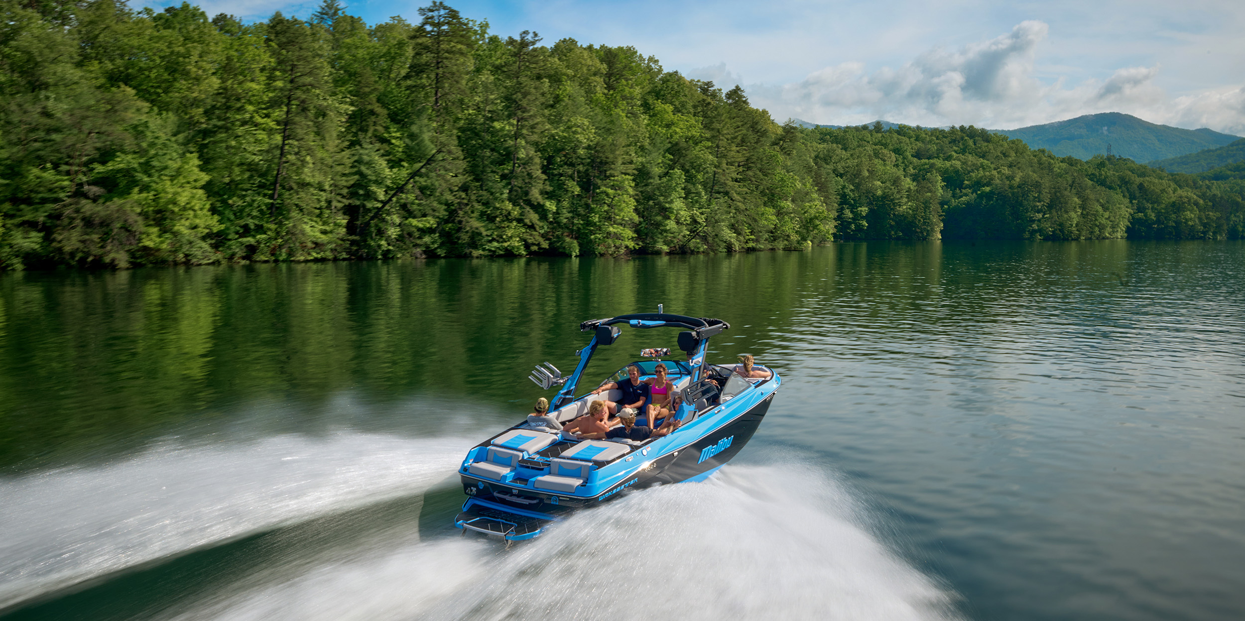 2026 Malibu Wakesetter Exterior