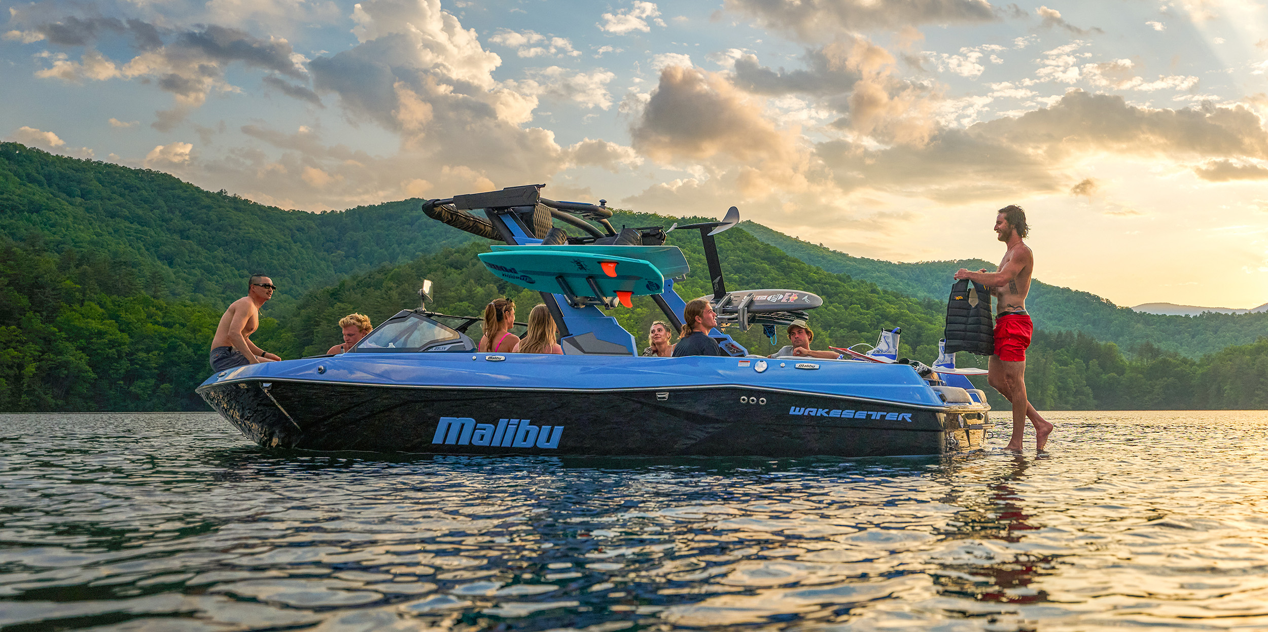 2026 Malibu Wakesetter Flip Down Swim Step