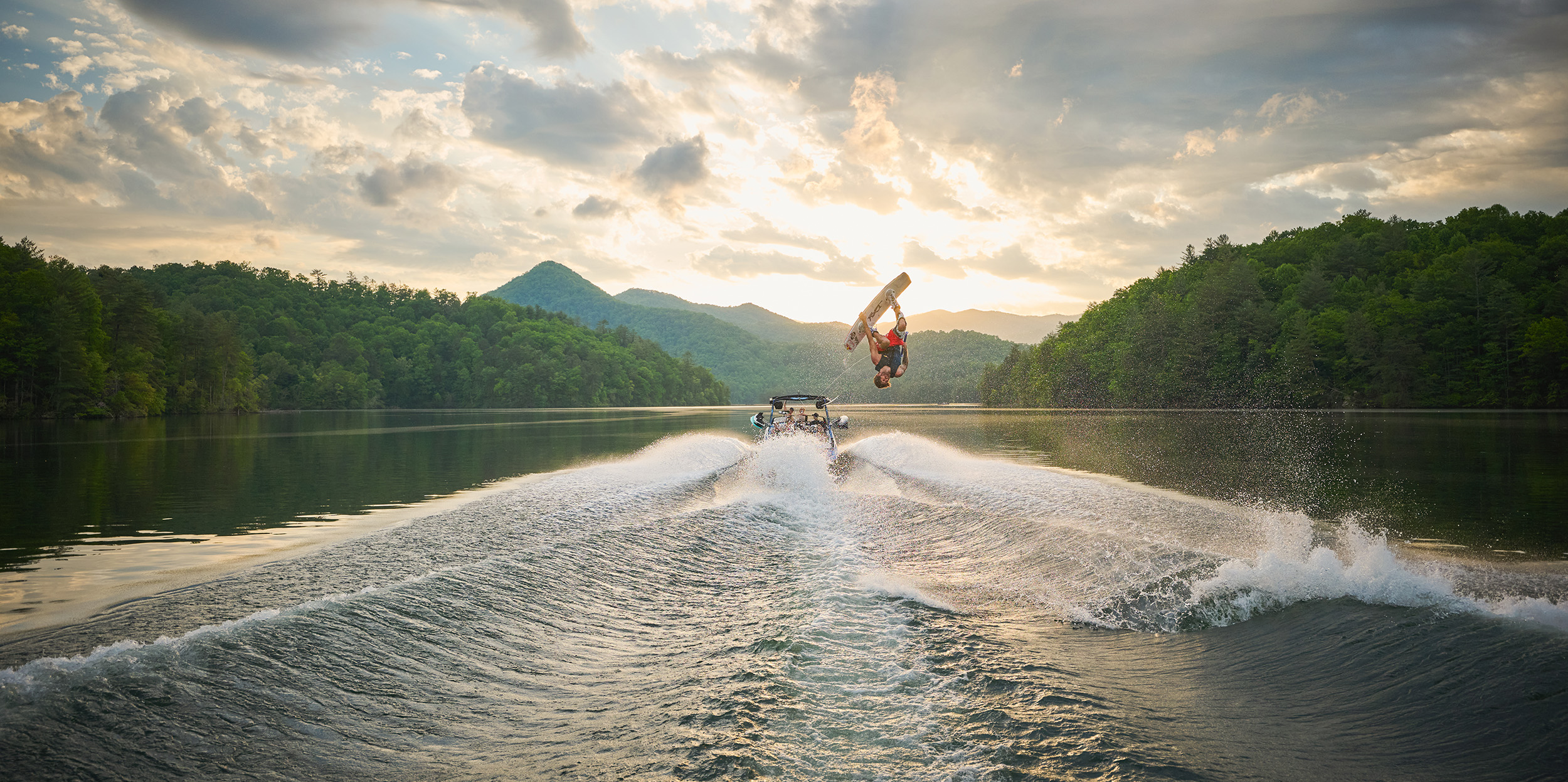 2026 Malibu Wakesetter Best Wakeboard Boat in the Industry