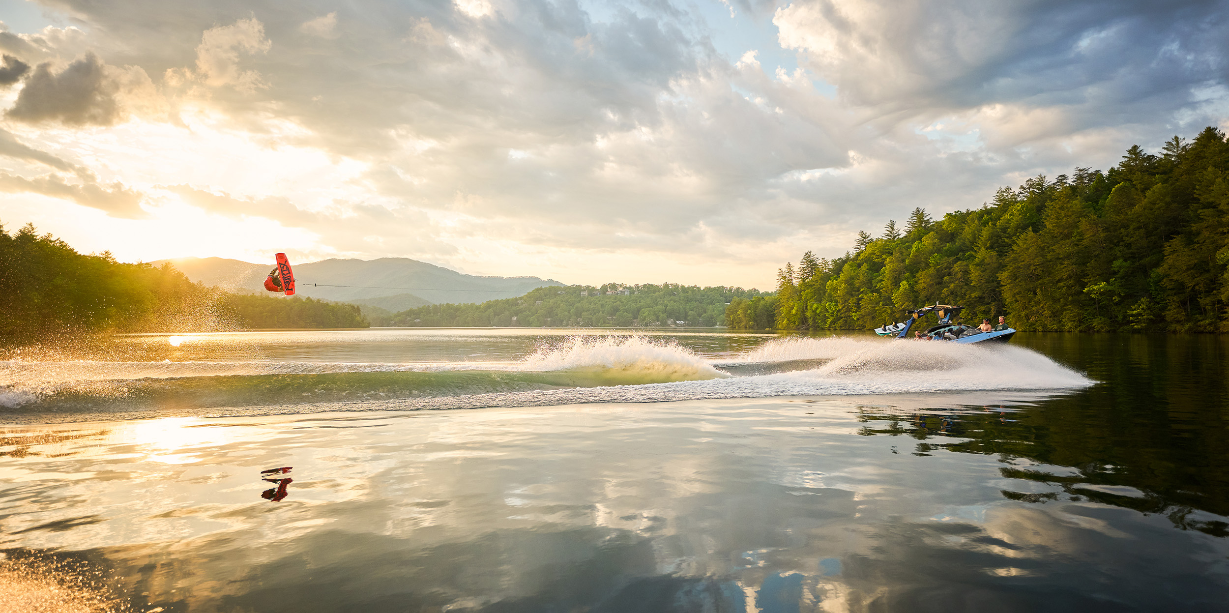 2026 Malibu Wakesetter Wakesurfing
