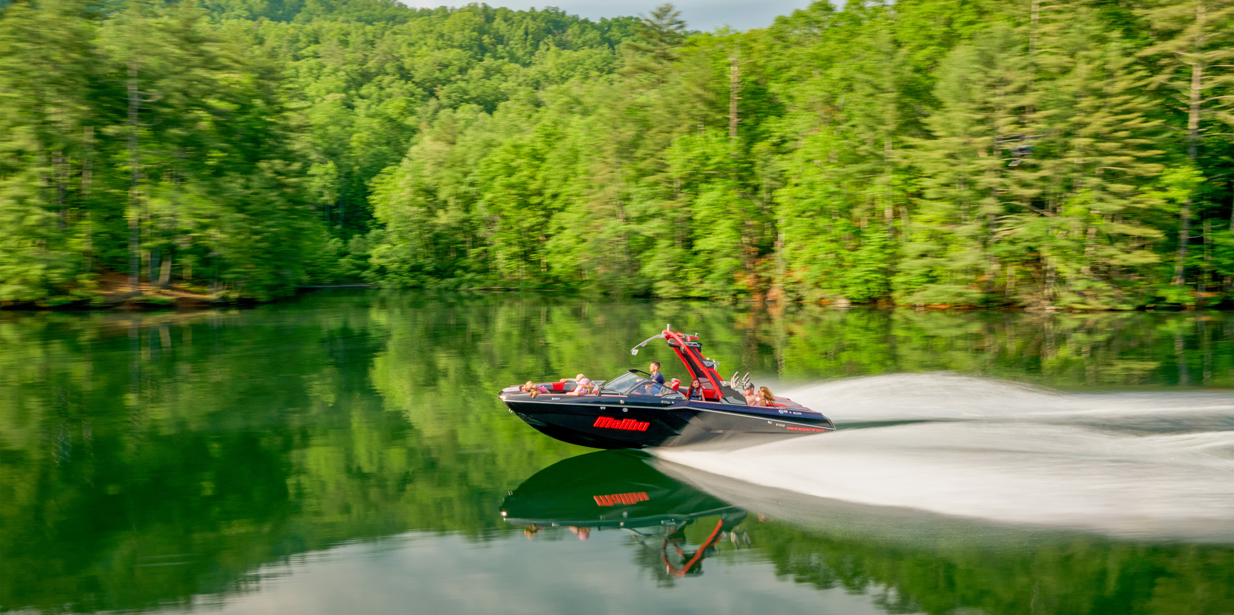 Malibu Wakesetter 23 MXZ Running