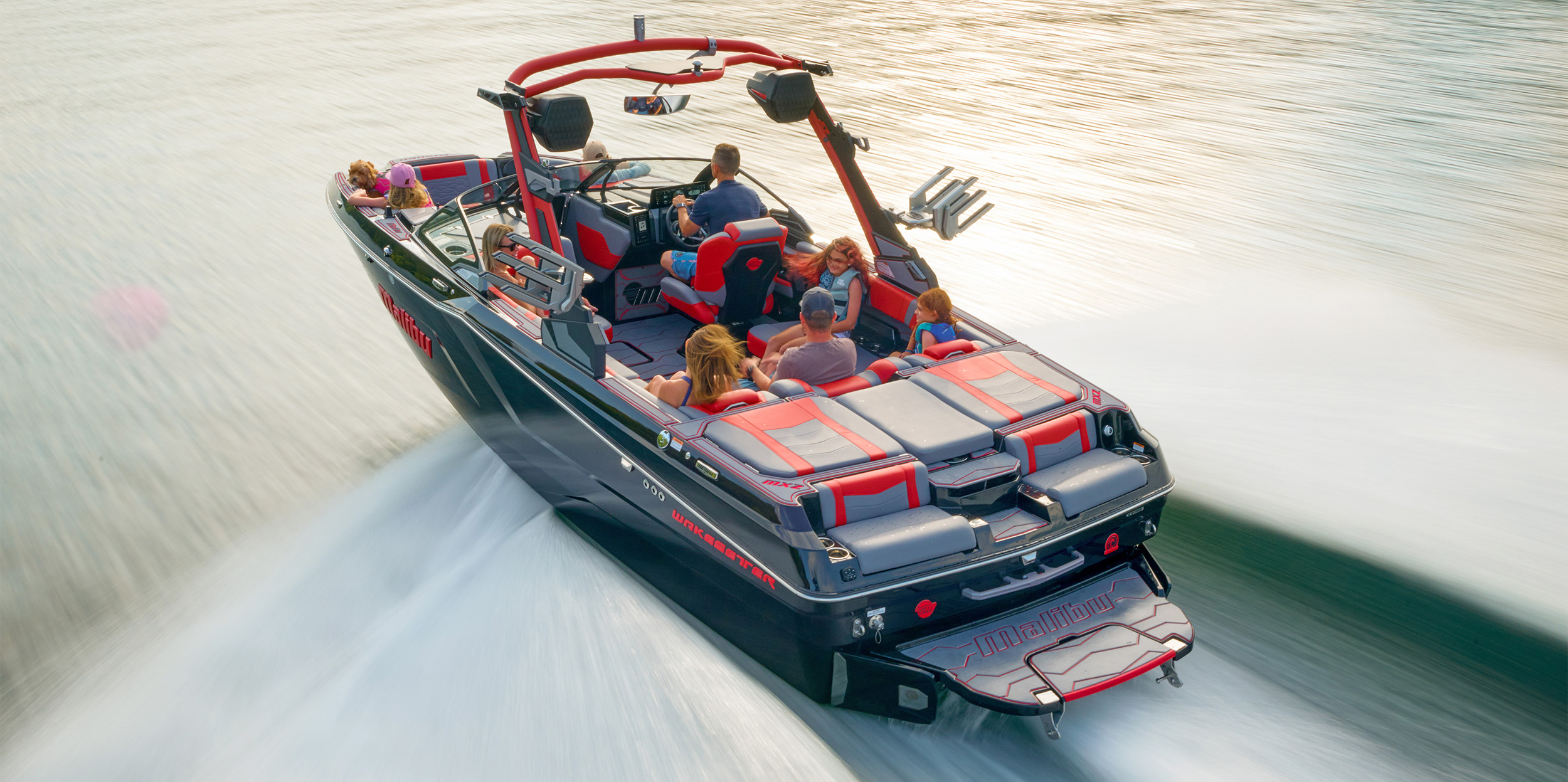 Malibu Wakesetter 23 MXZ Exterior Style