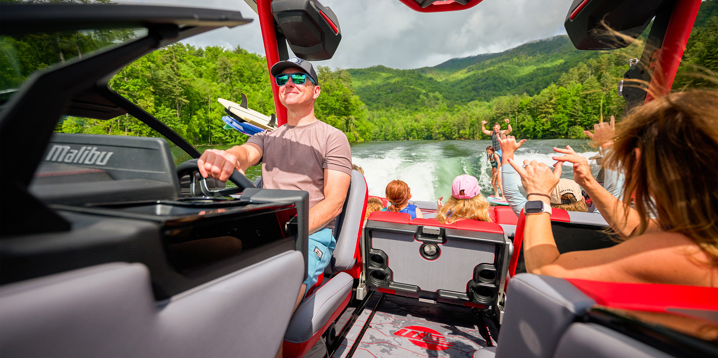 Malibu Wakesetter 23 MXZ Bow