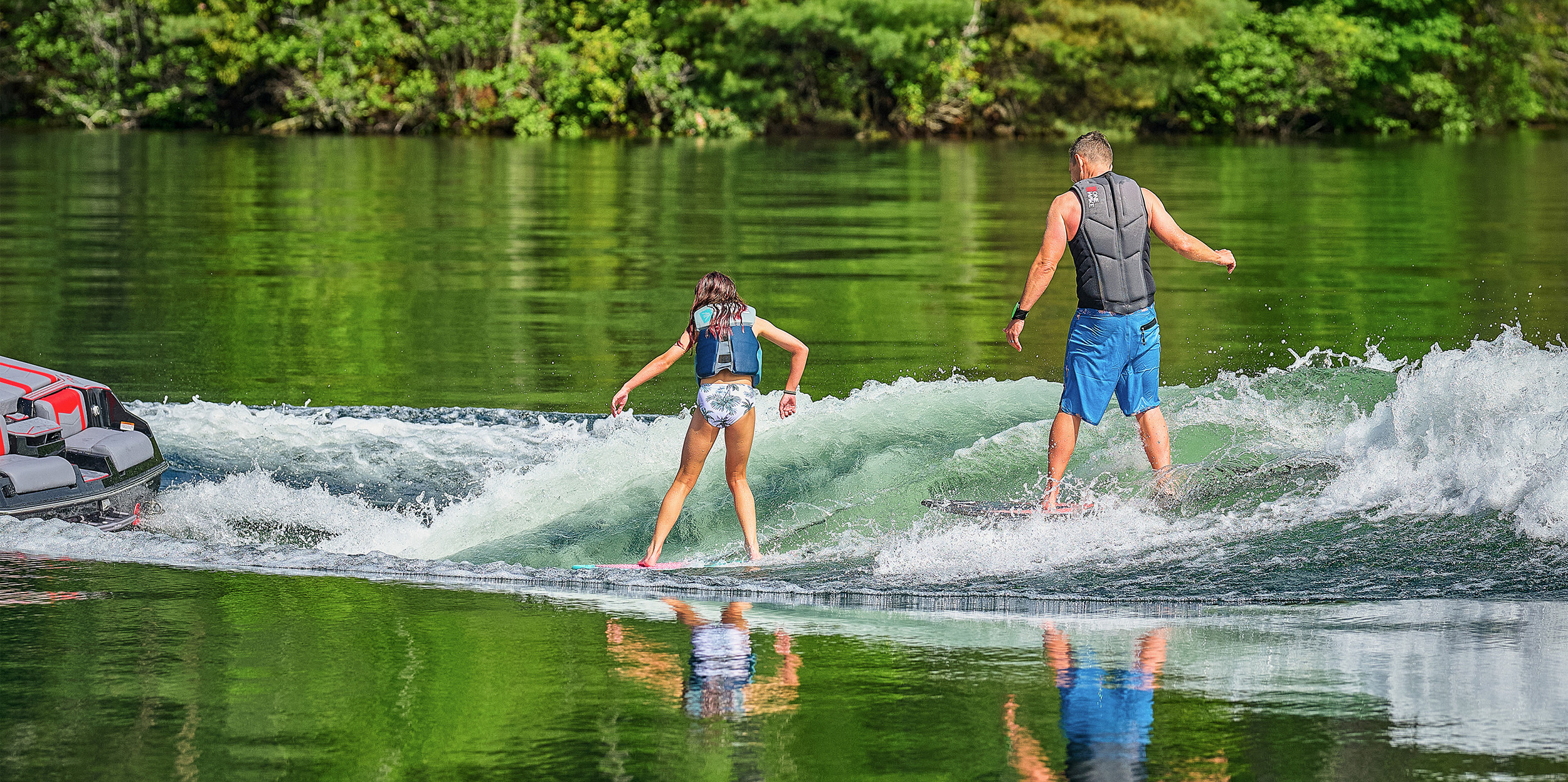 Malibu Wakesetter 23 MXZ Wakeboarding