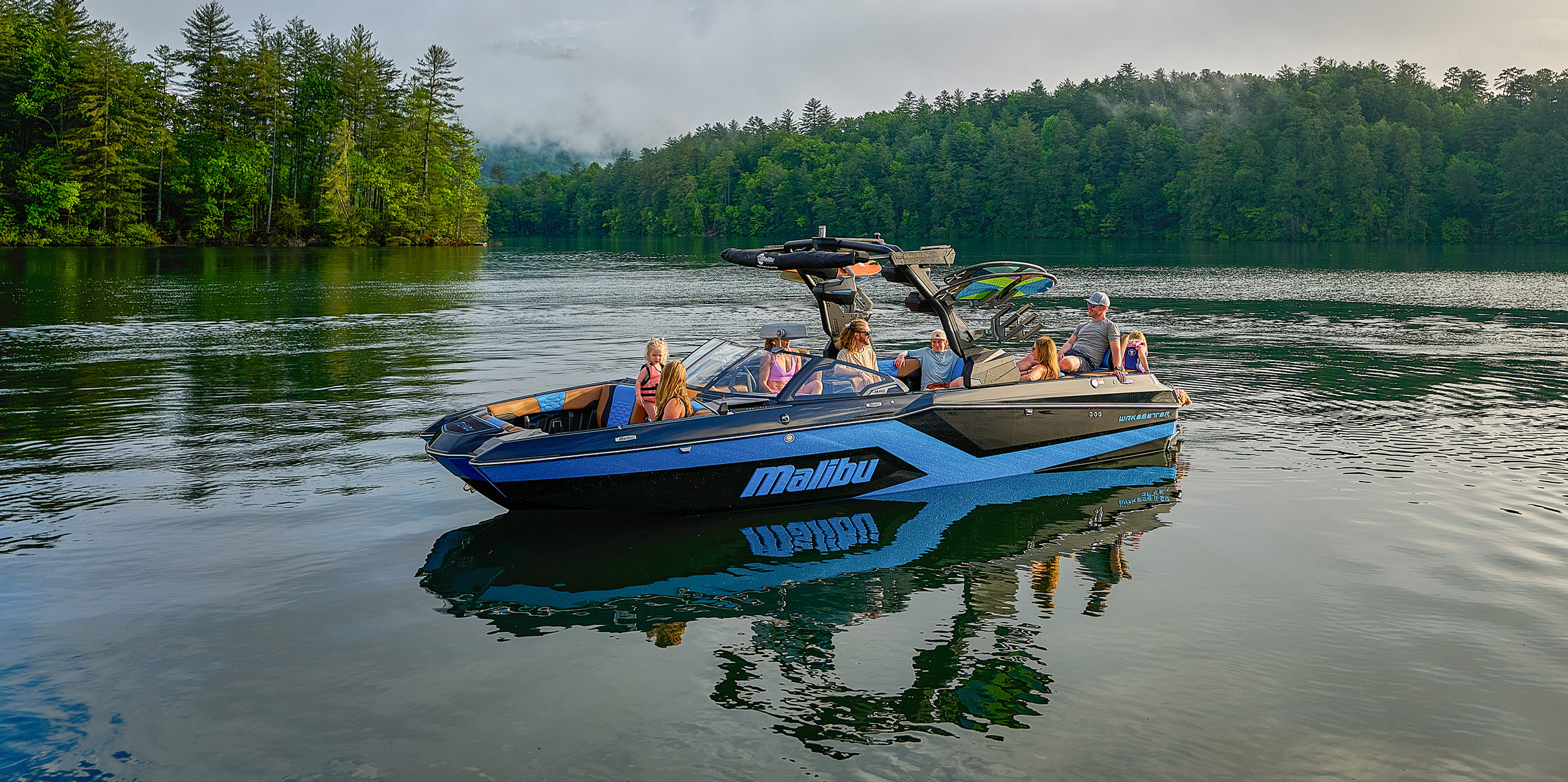 Malibu Wakesetter 24 MXZ Pickle-Fork Bow