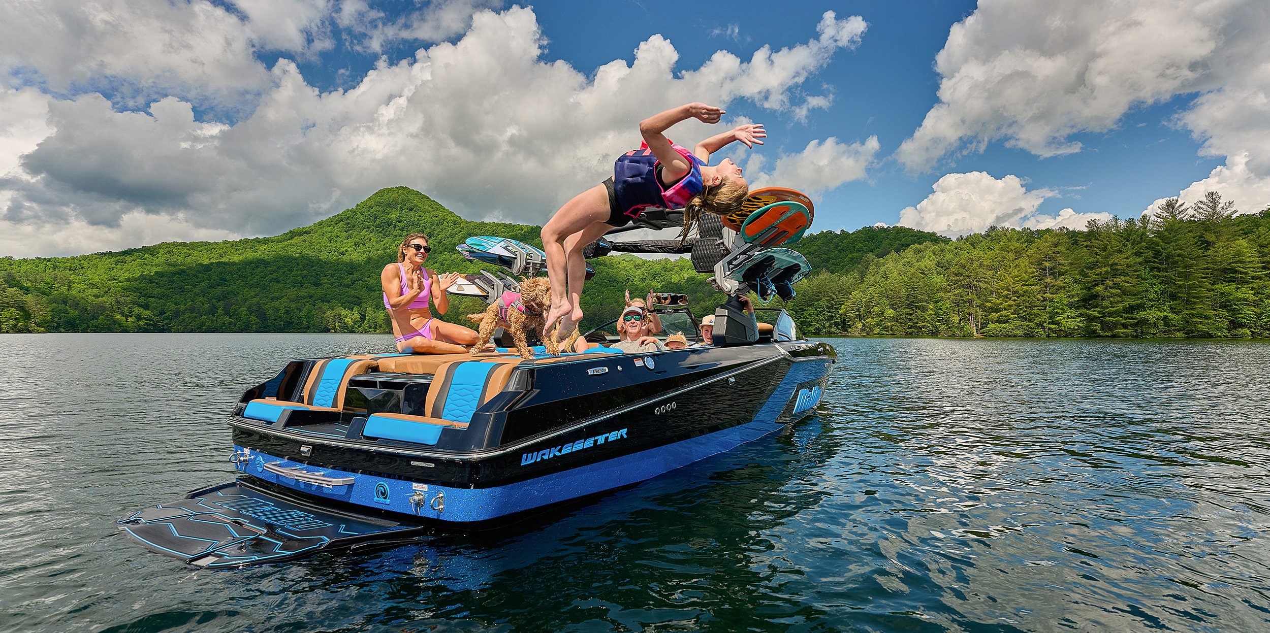 Malibu Wakesetter 24 MXZ Lounge