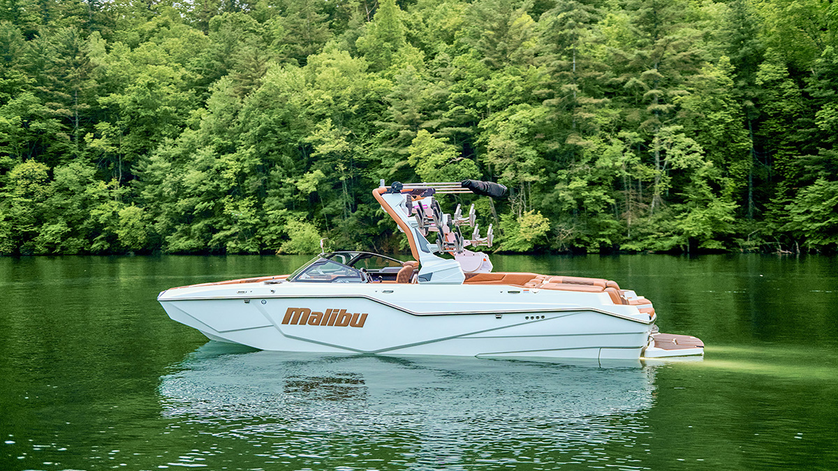 2026 Malibu M242 M-Line Hull