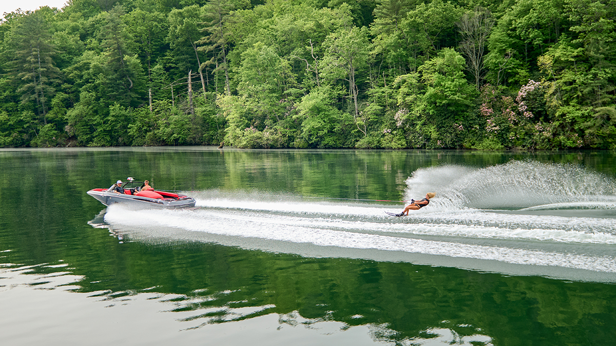 Malibu Boats TXi Response Open Bow Slalom Boat