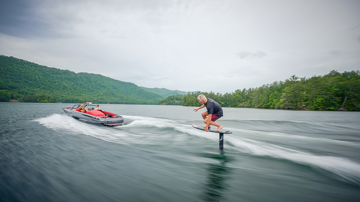 Malibu Boats TXi Response Open Bow Slalom Boat